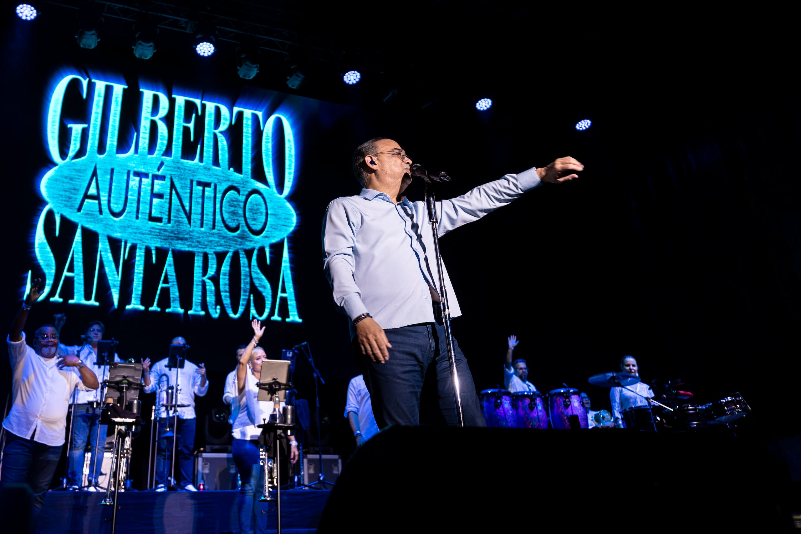 El salsero puso a bailar a sus fans en un concierto completamente vendido en Madrid.