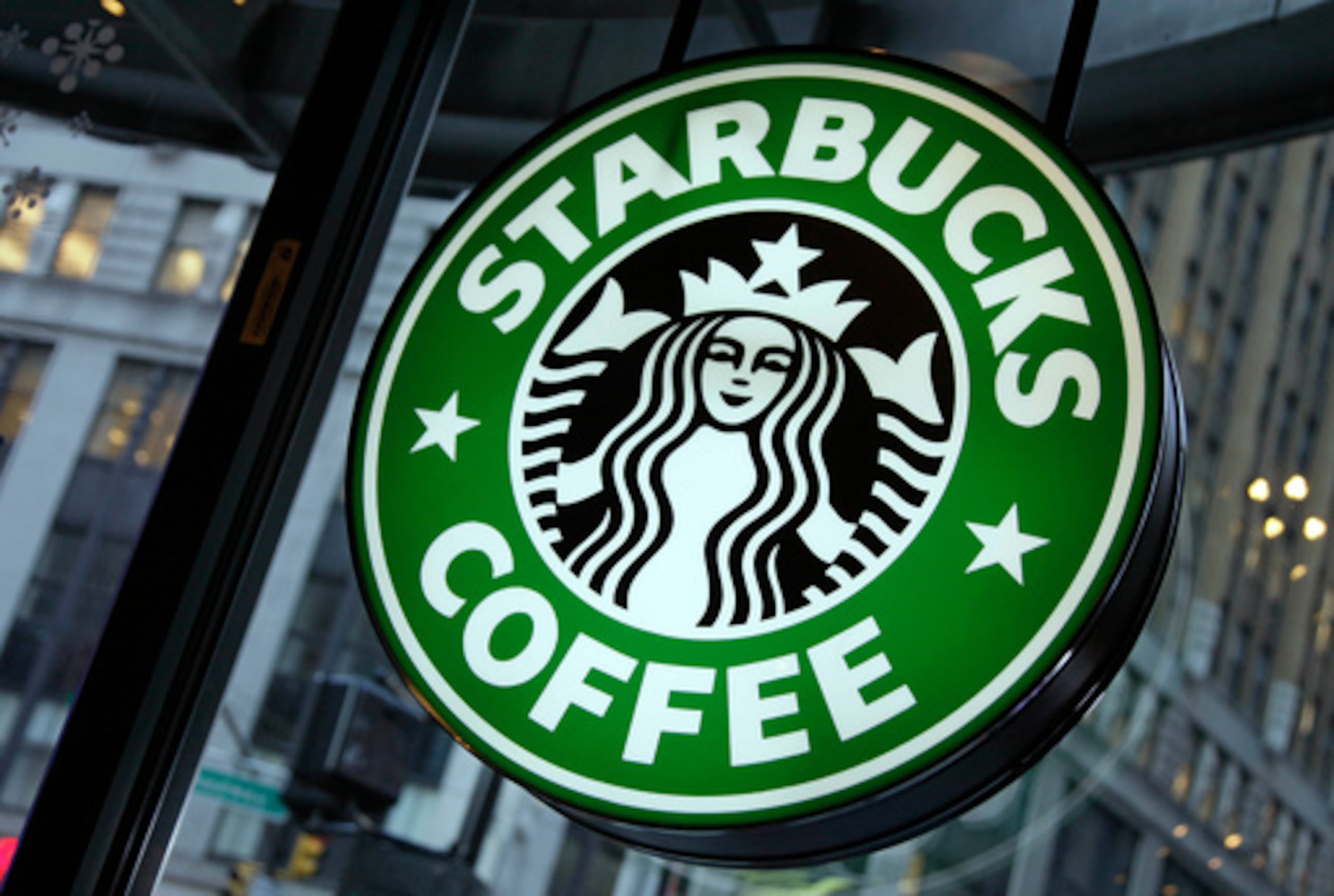 En el último mes, Starbucks ha crecido un 8.82% en la bolsa de Wall Street, mientras que en los últimos seis meses registra un avance del 26.22%.