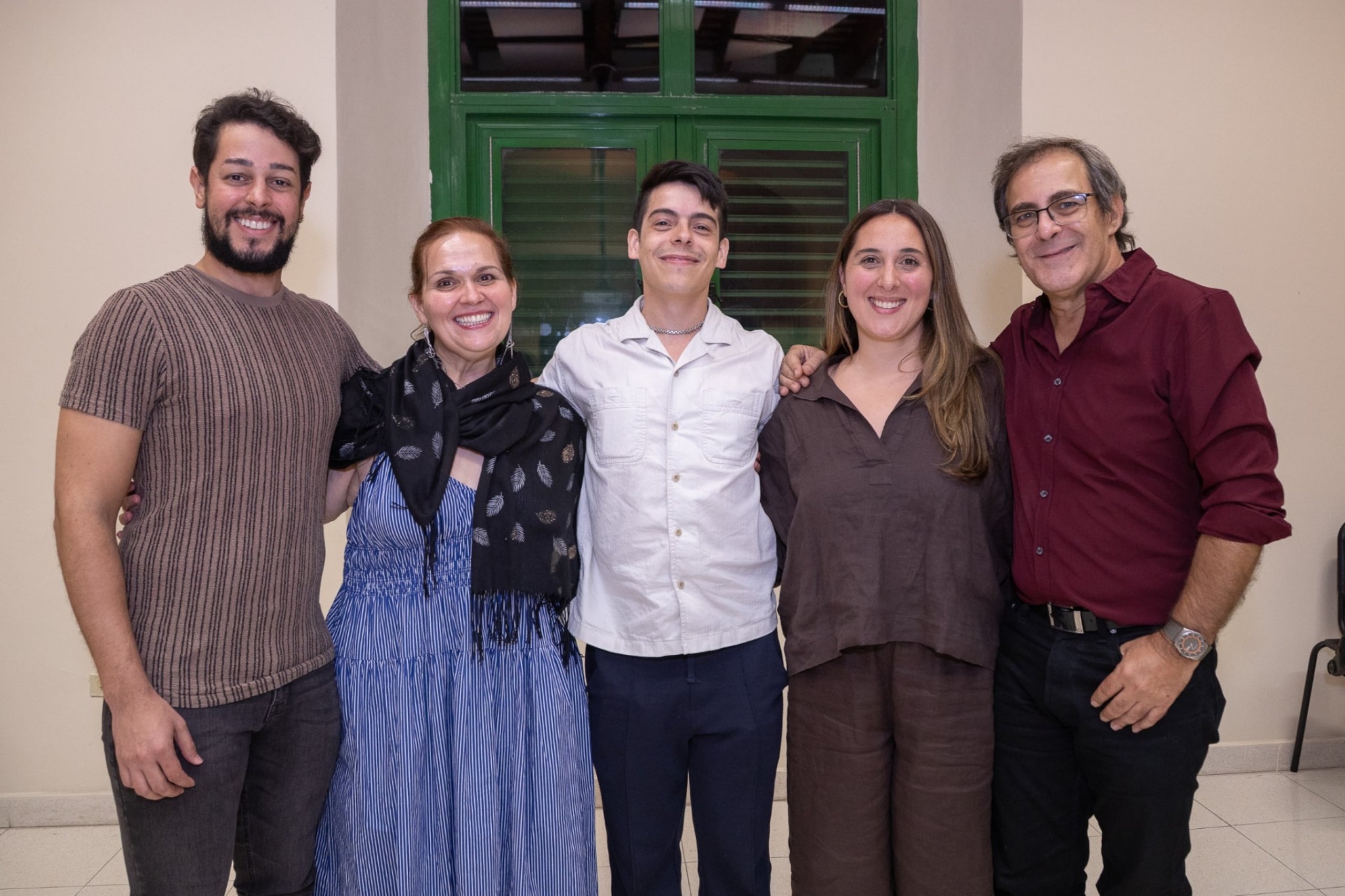 Martín Alicea, Sara García, Christian García y Patricia Vásquez, que encabezan el elenco, junto al director Gilberto Valenzuela.