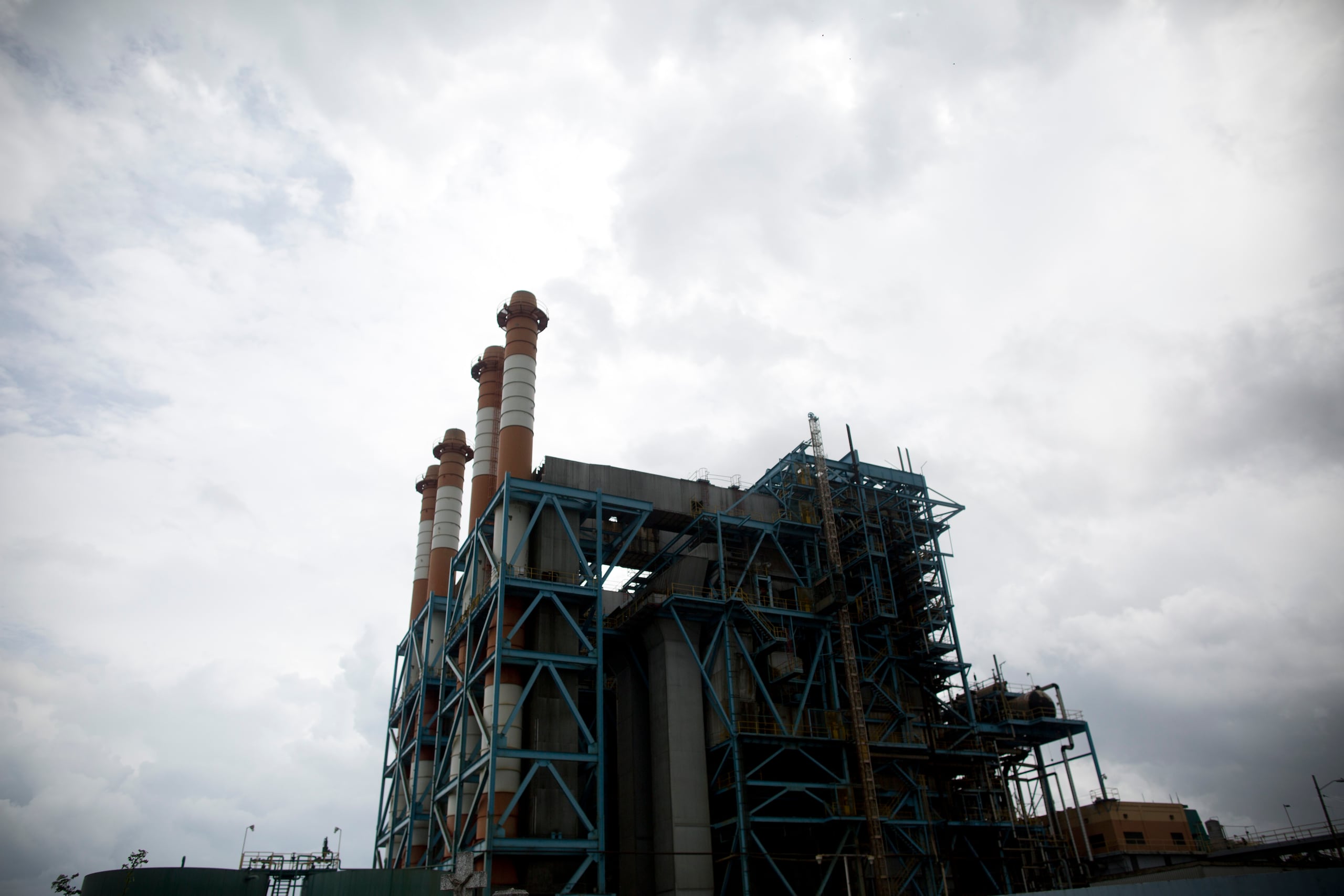 La unidad 3 de la planta Palo Seco en Toa Baja está fuera de servicio, indicó el zar de Energía, Josué Colón Ortíz.