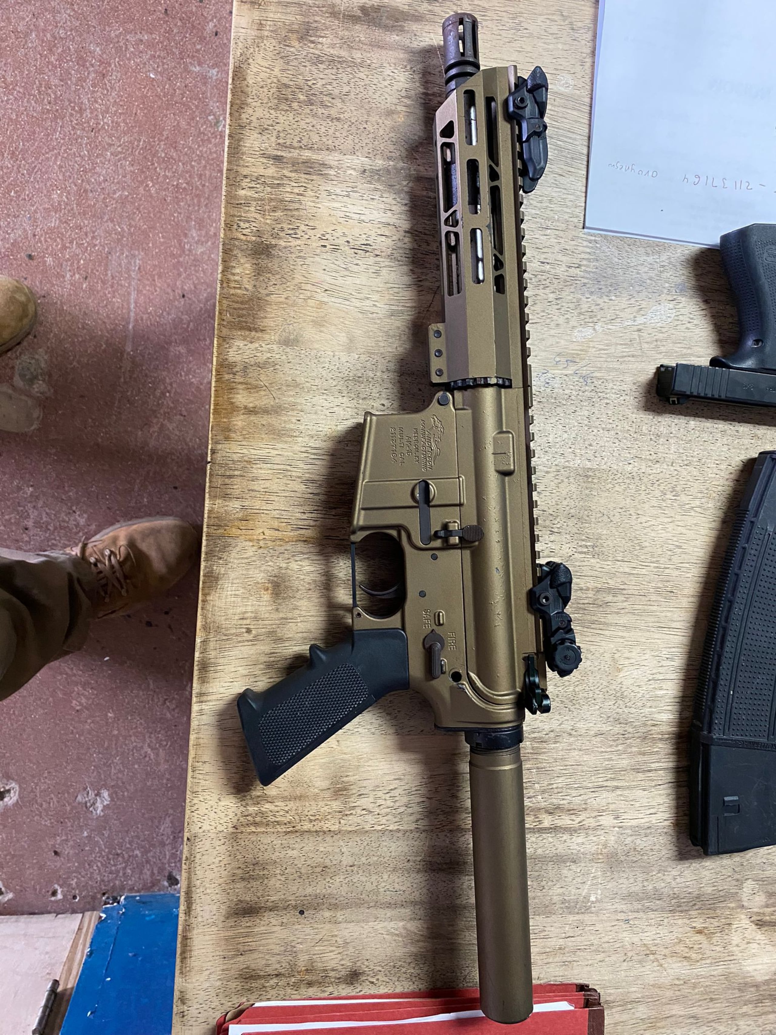 Rifle multicalibre ocupado durante un allanamiento en una residencia del barrio Carola, en Río Grande.