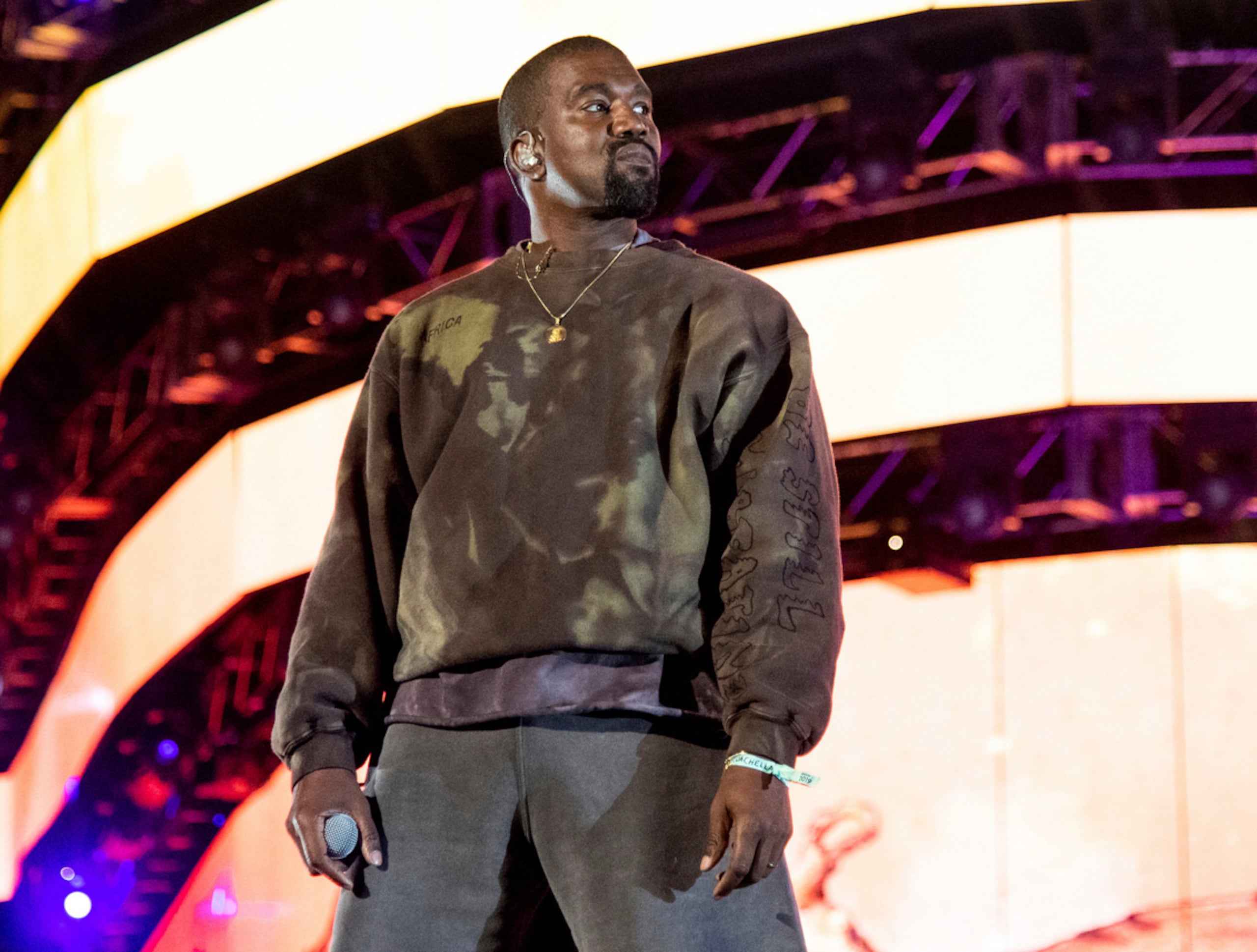 ARCHIVO - Kanye West, quien cambió su nombre a Ye en 2021, actuó en el Festival de Música y Artes de Coachella en Indio, California, el 20 de abril de 2019. (Foto Amy Harris/Invision/AP, archivo)