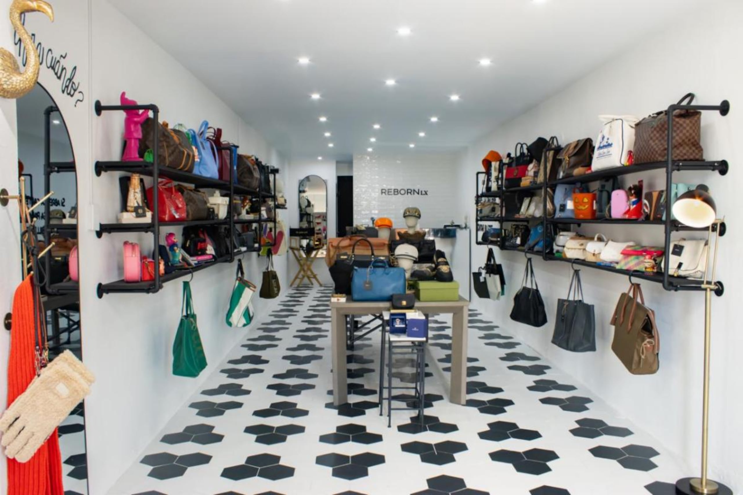 Reborn LX abre sus puertas al mercado de lujo sustentable y el turismo creativo a través de las prendas de segunda mano.