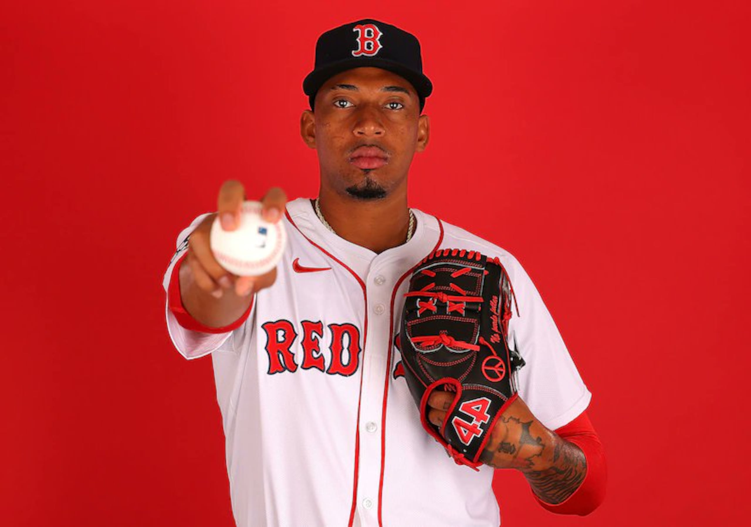 Yovanny Cruz  cuenta con siete temporadas de experiencia en Ligas Menores. Lanzó con los Cubs de Chicago y Padres de San Diego.