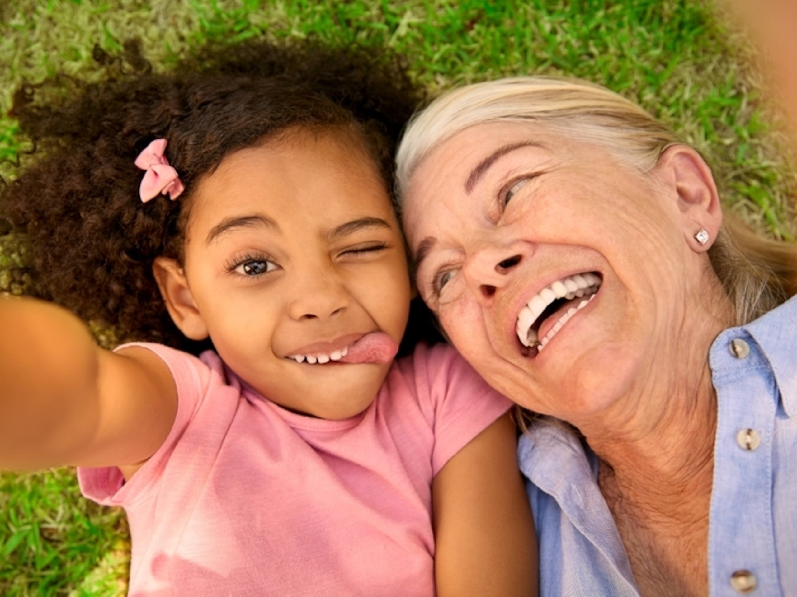 Fomentar lazos con actividades significativas con amistades, vecinos y familia es parte vital para mantener la calidad de vida de las personas que viven con hipotiroidismo.