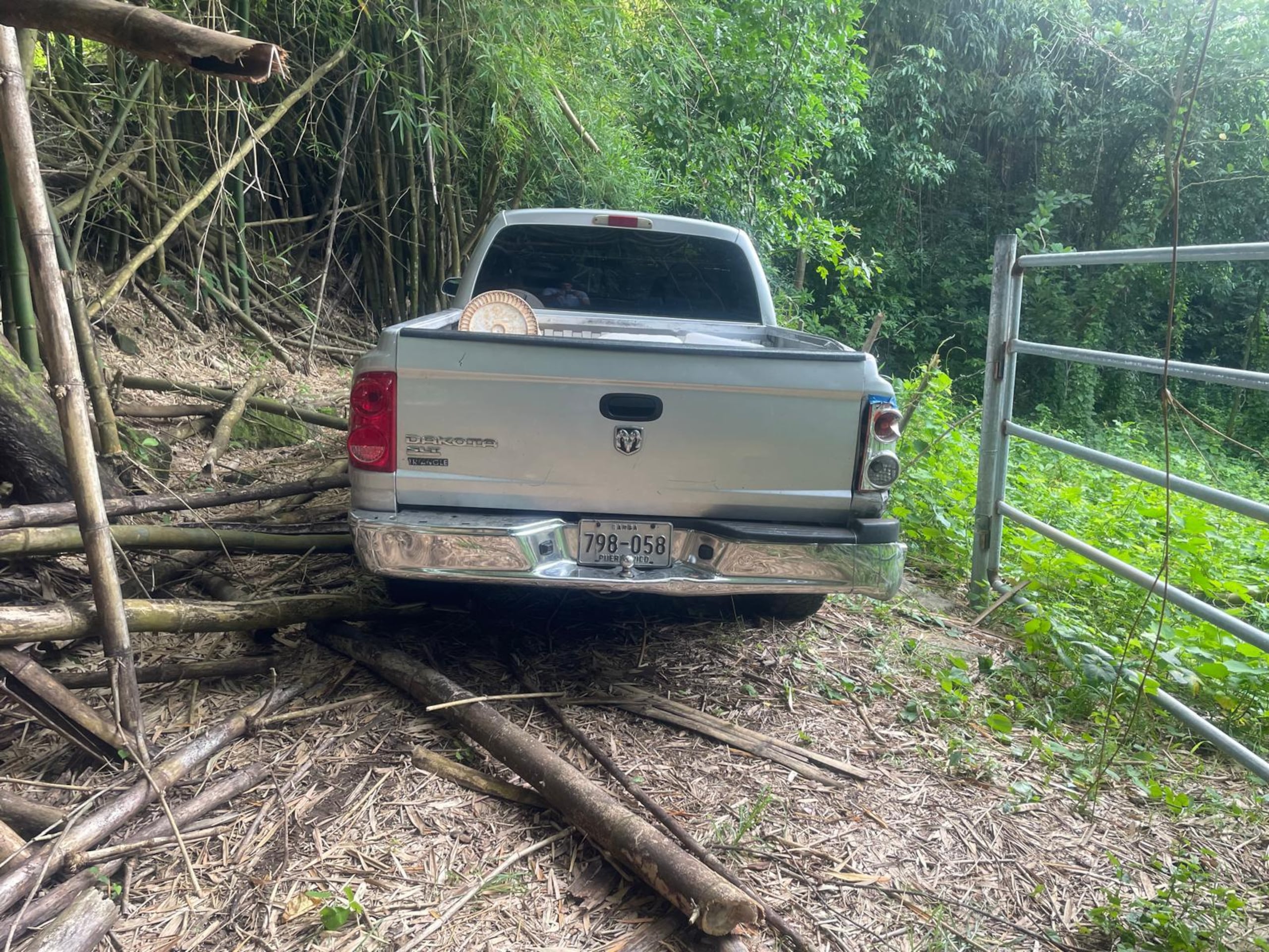 EL CIC de Mayagüez ocupó la guagua del sospechoso de herir de bala a su expareja en San Germán.