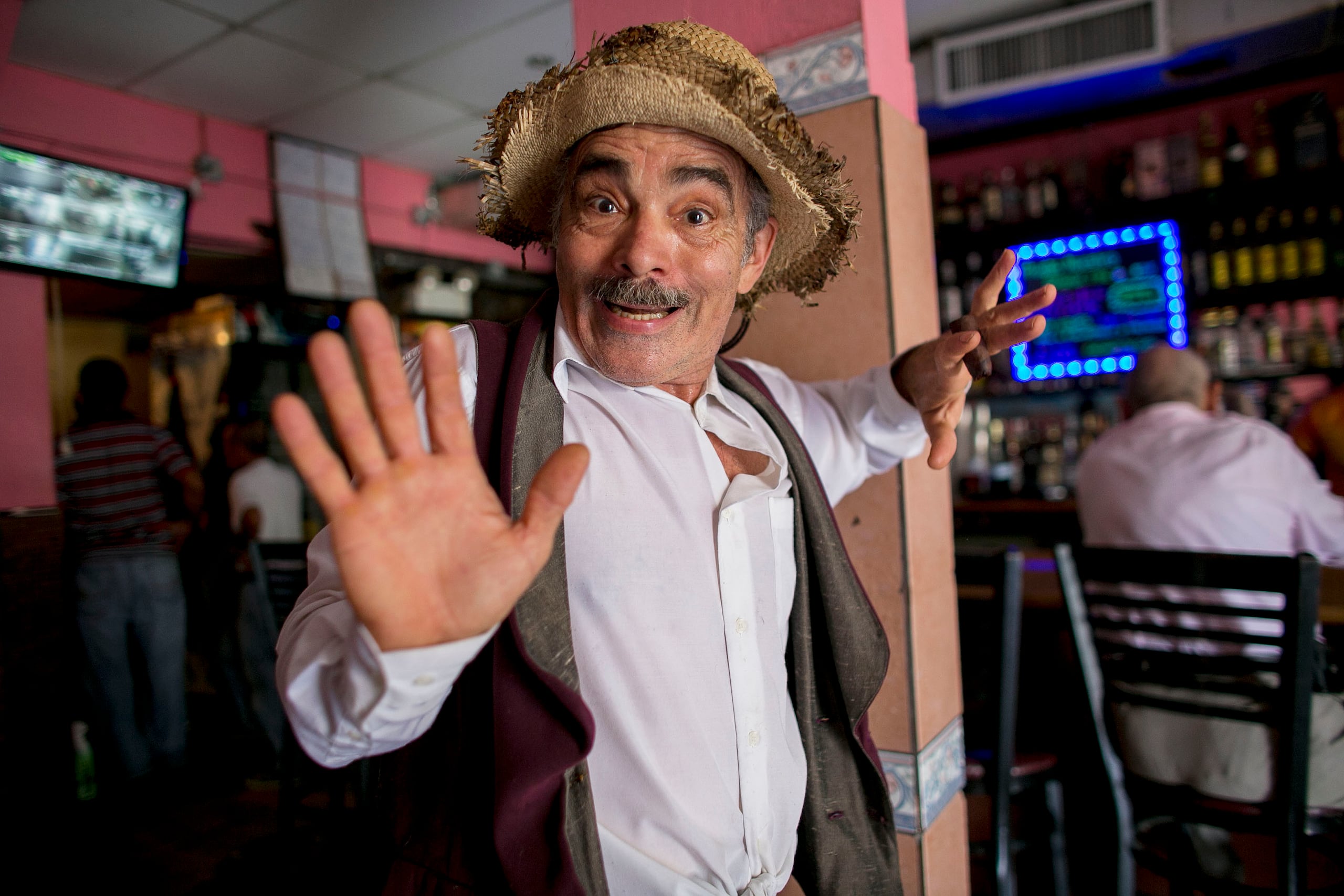 El particular trovador se presentará en el Moneró Café, Teatro & Bar de Caguas.