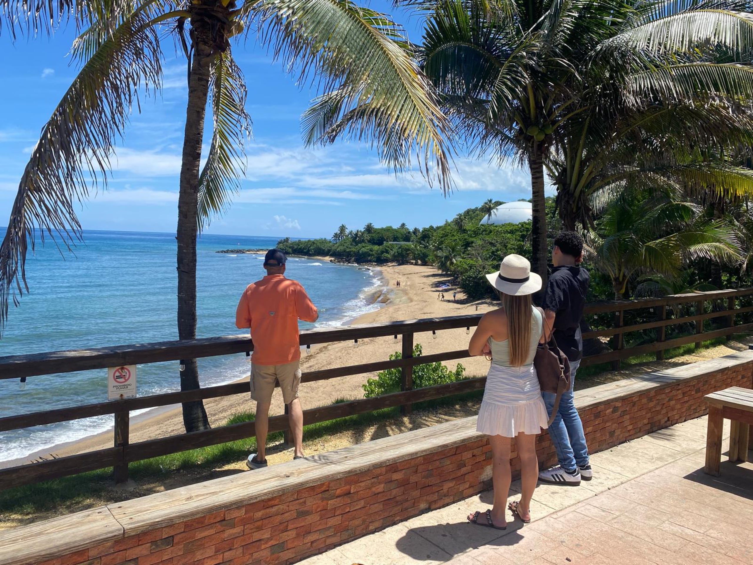 El municipio es conocido por sus bellos paisajes, que atraen tanto a los puertorriqueños como al visitante del exterior.