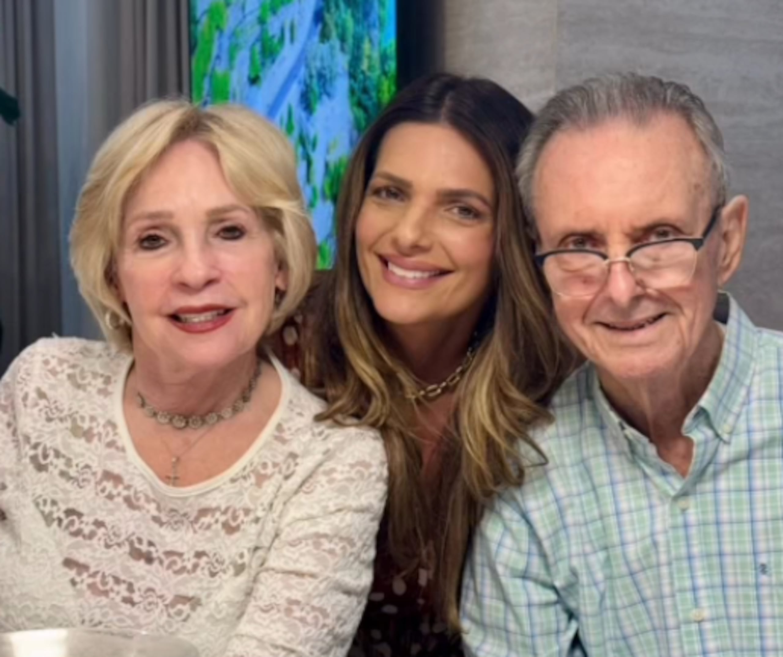 La periodista Bárbara Bermudo y sus padres.