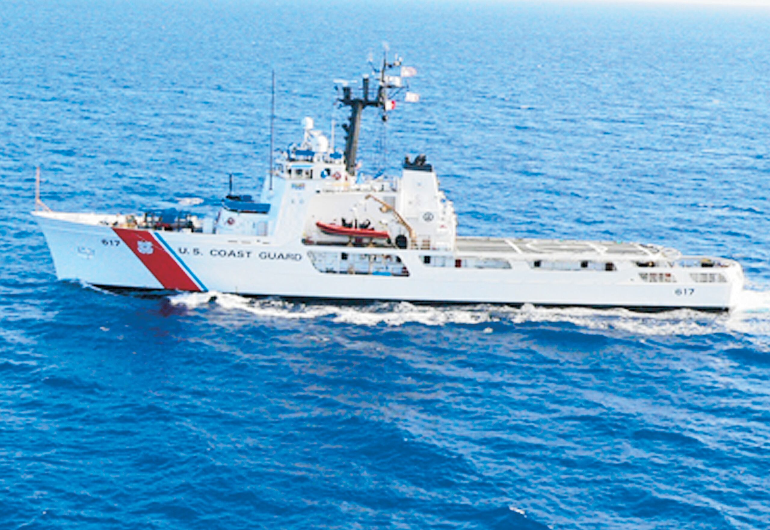 La Guardia Costera realiza la búsqueda (Coast Guard via AP)
-----
