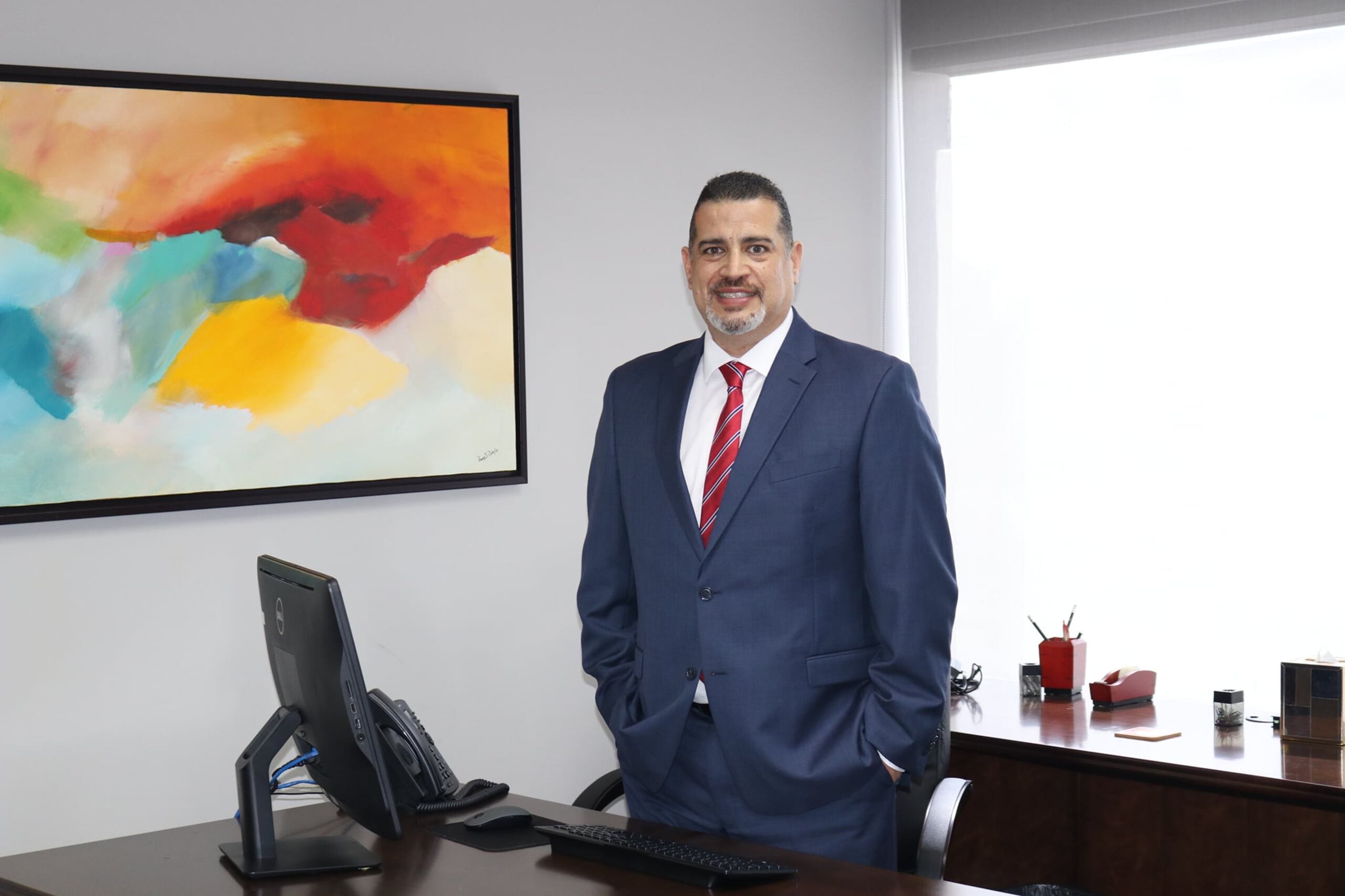 Víctor J. Santiago es presidente y principal oficial ejecutivo de Puerto Rico Medical Defense Insurance Co.
