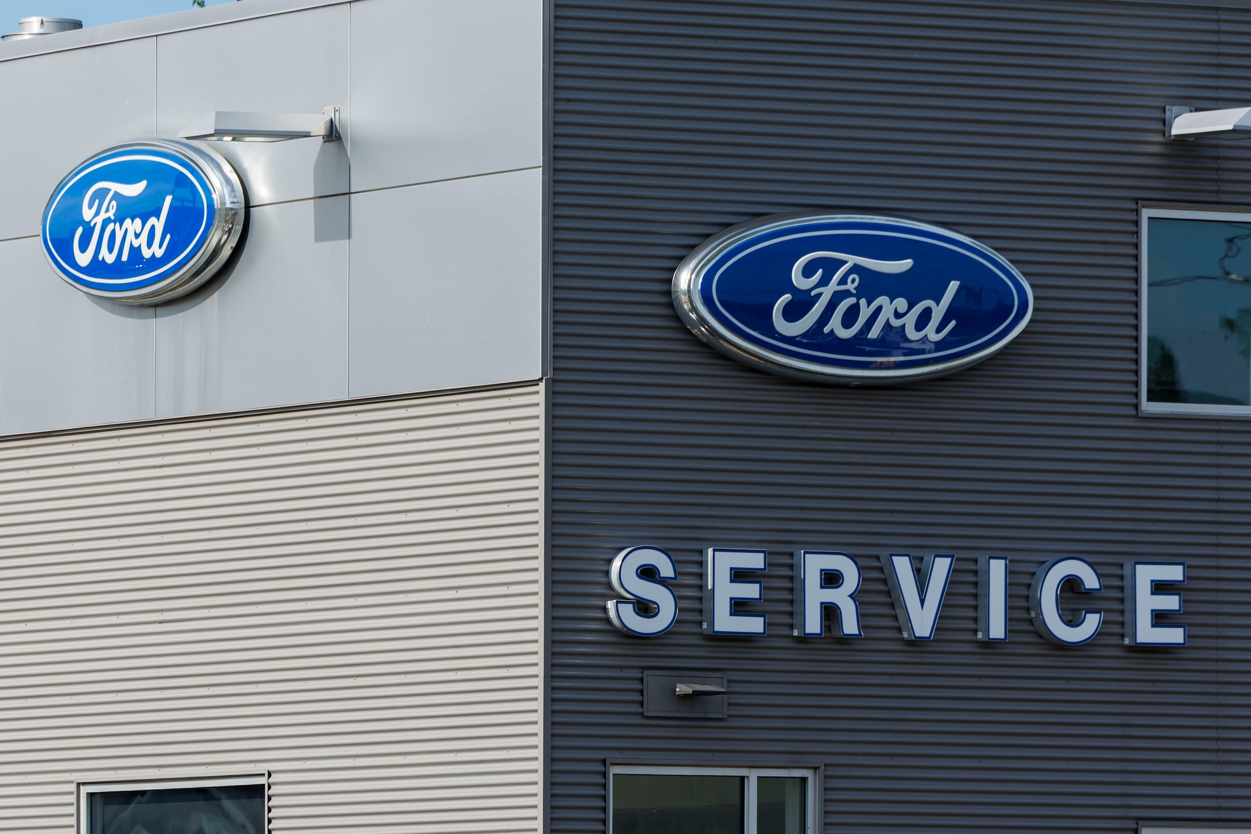 Para todos estos casos, el organismo público mexicano destacó que Ford inspeccionará los vehículos afectados y realizará las actualizaciones de software necesarias, sin coste alguno.