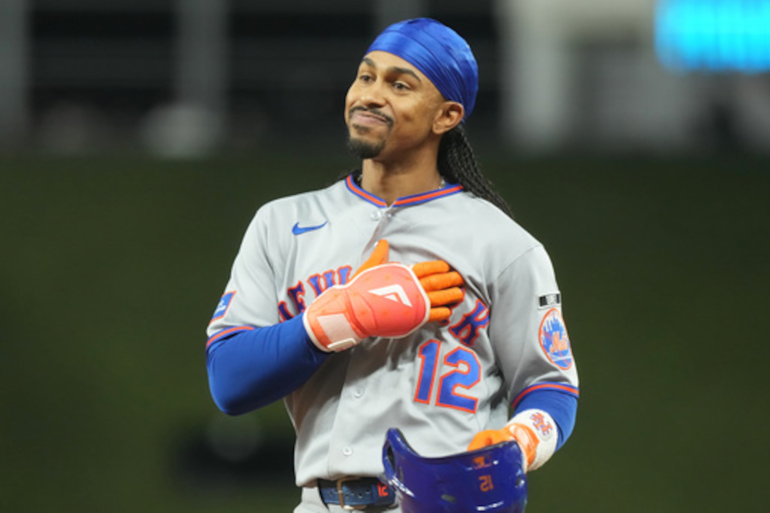 El campocorto puertorriqueño Francisco Lindor, de los Mets de Nueva York, celebra durante el partido contra los Marlins de Miami, el miércoles 9 de septiembre de 2026 (Foto AP/Marta Lavandier)
