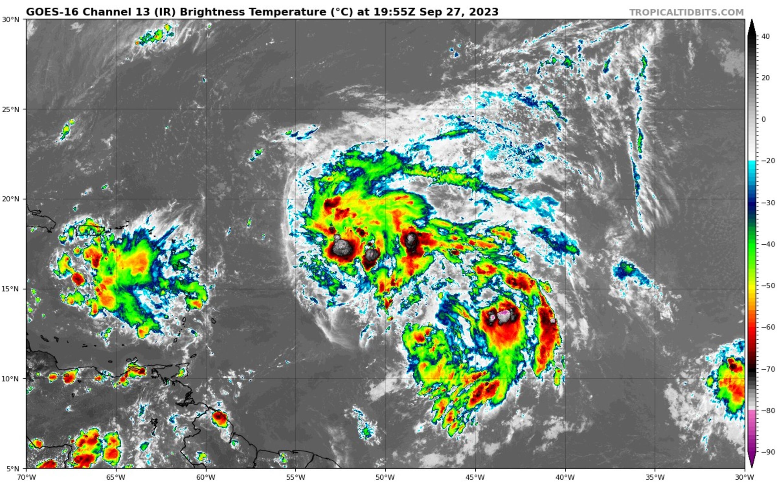 La tormenta tropical Philippe en el Atlántico tropical.