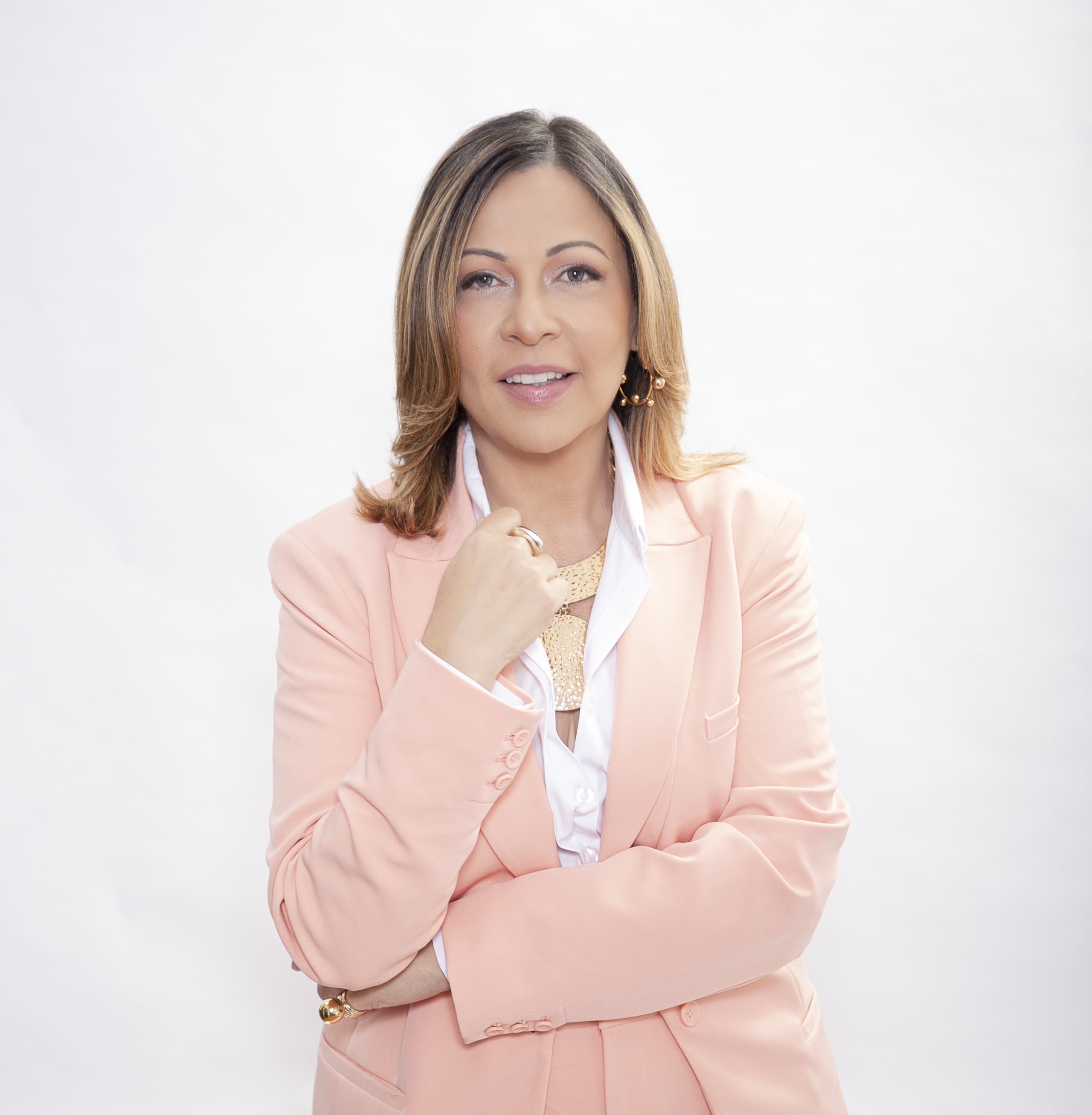 Mis fuentes aseguran que Sonia Valentin será la productora general del mismo.