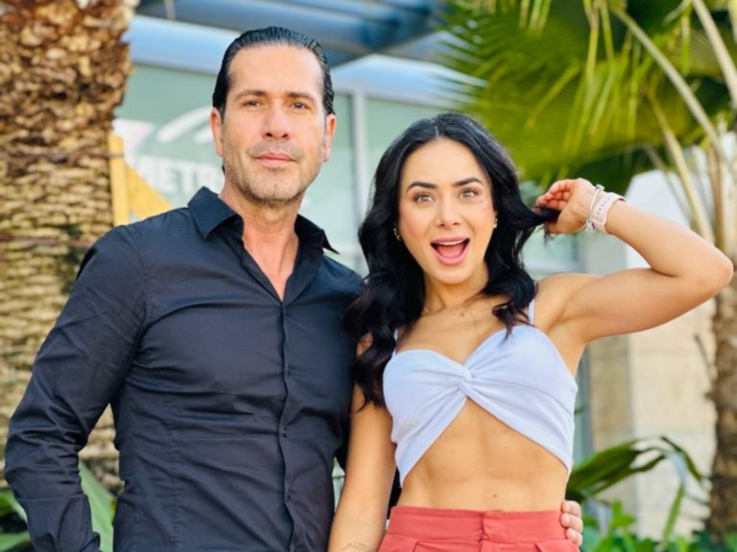 Gregorio Pernia y Johanna Fadul están listos para hacer reír a los boricuas y llevarlos al pasado con sus legendarios personajes de la serie "Sin senos sí hay paraíso".