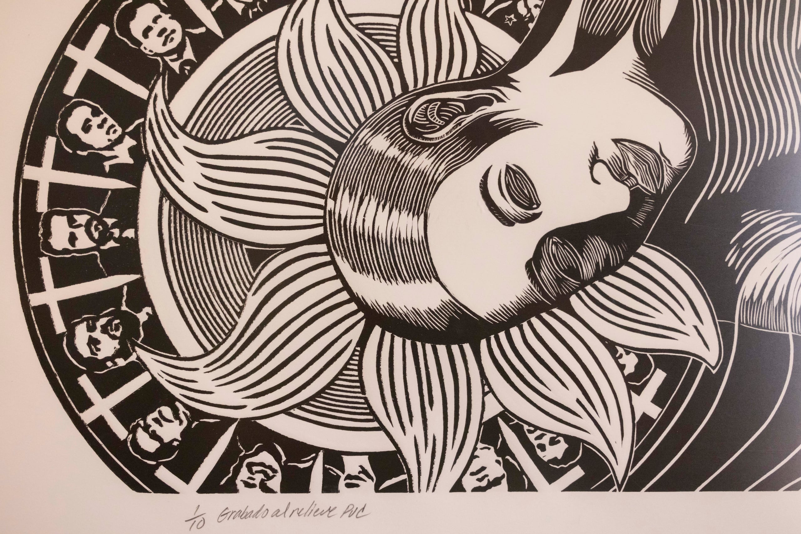 “El Sueño de María”, un grabado que lanza una mirada crítica a la crisis que atravesó el país tras el huracán María y la salida de Ricardo Rosselló de la gobernación, fue incluida en el catálogo de la décima edición  de la Bienal del Grabado en Douro, Portugal.