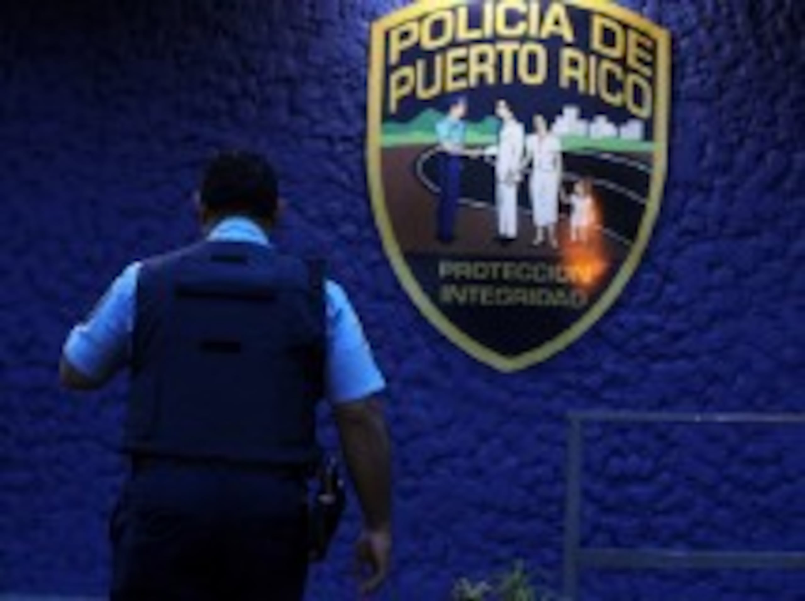 Los ladrones también se llevaron un reloj de oro y una sortija de oro, valorados aproximadamente en $1,180. (Archivo)