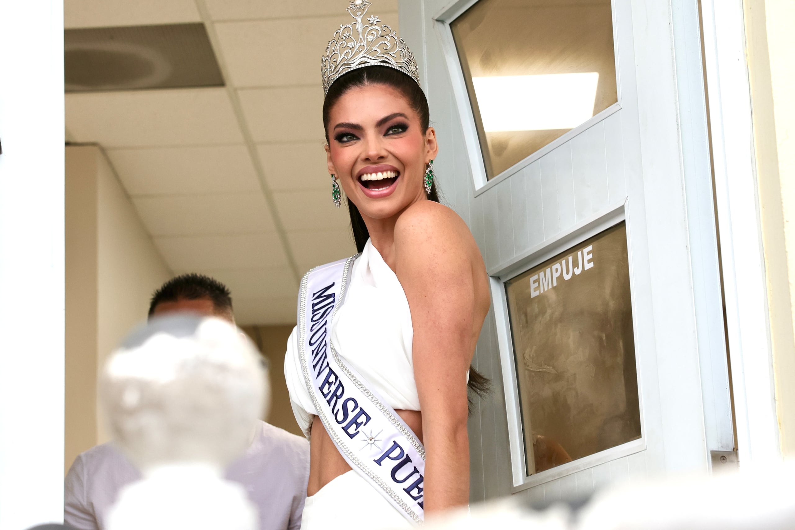 Jennifer Barreto continúa firme en su preparación para el certamen internacional que se llevará a cabo este noviembre en el Choliseo.