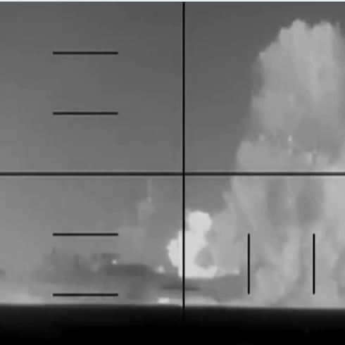 FOTOS: Submarino de Estados Unidos hunde buque de Irán con torpedo