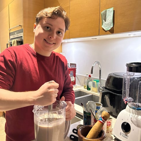 FOTOS: Lleva la Navidad boricua a Londres preparando coquito