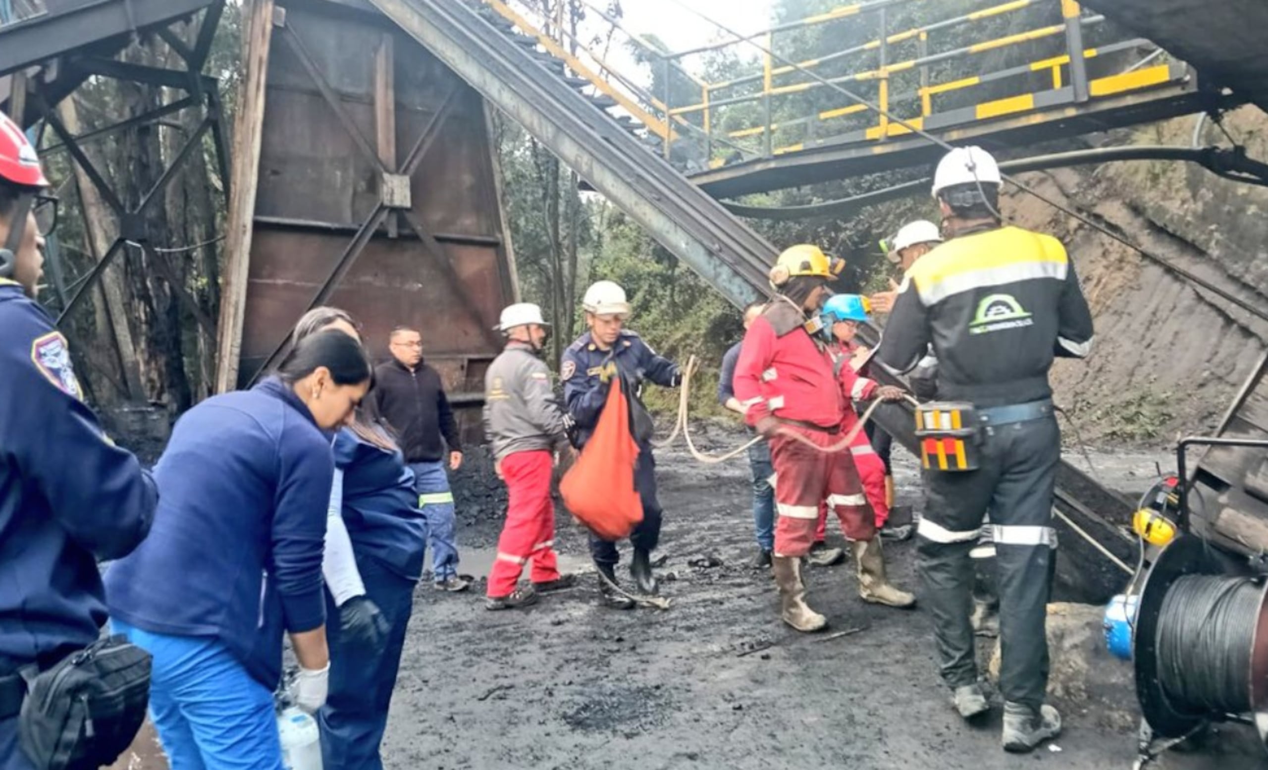 La Agencia Nacional de Minería de Colombia indicó en un comunicado que funcionarios inspeccionaron la mina a inicios de abril.