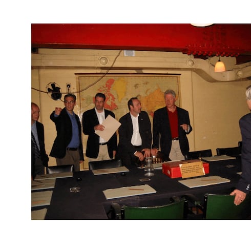 FOTOS: Revelan más fotos de Epstein y quiénes compartían con él