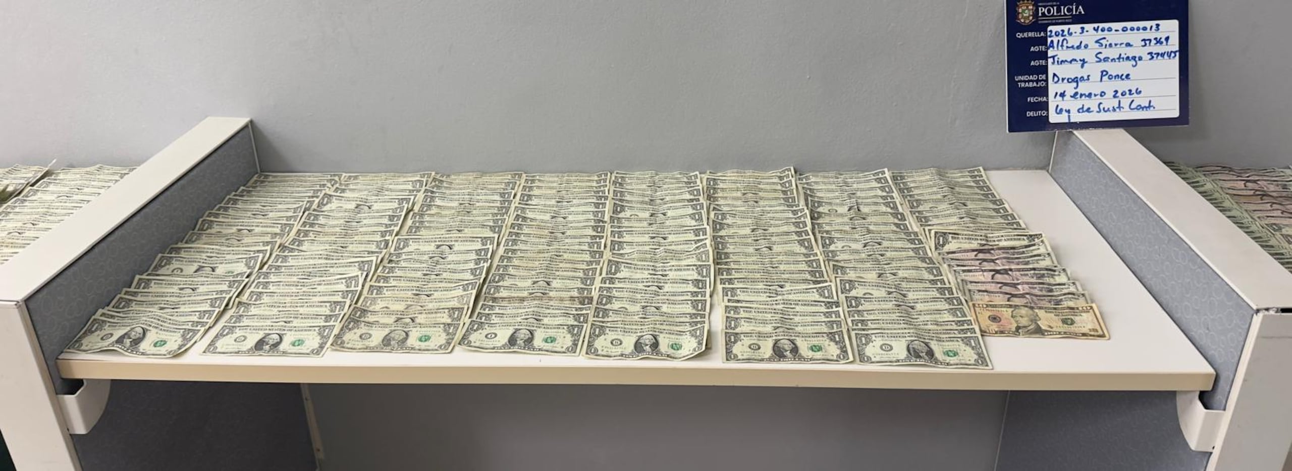 Dinero en efectivo ocupados en Ponce el 14 de enero de 2026.