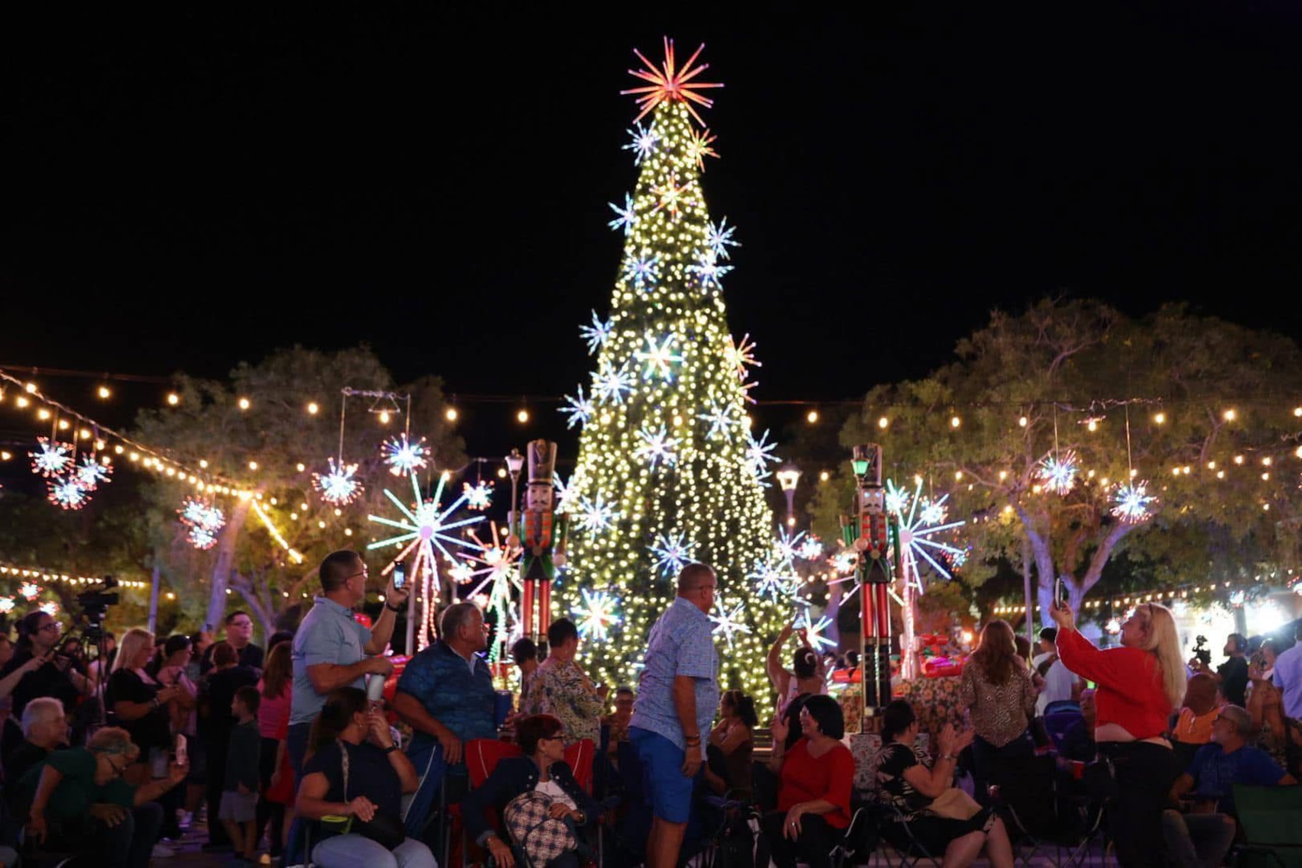 El encendido en Camuy será en la plaza pública Luis Muñoz Marín.