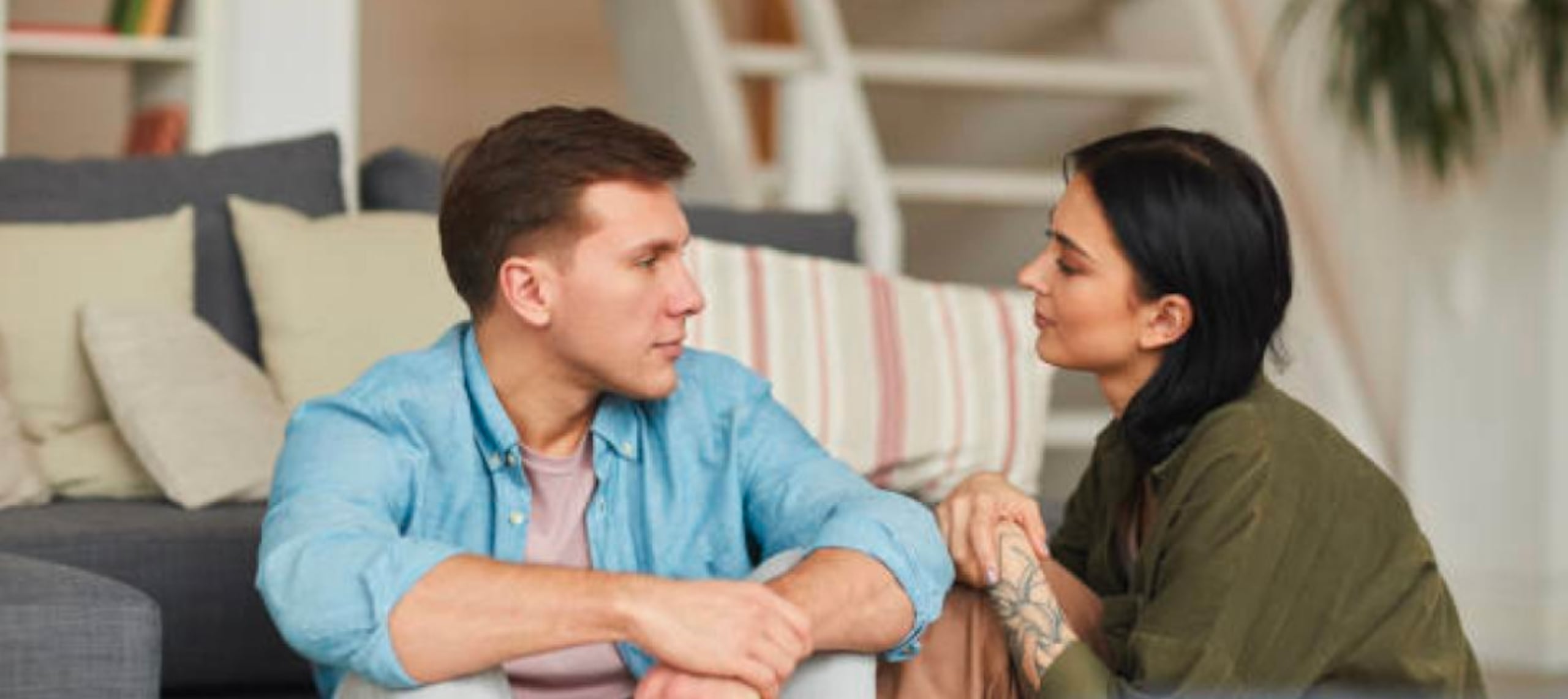 Quien verdaderamente ama no solo lo dice, sino que también lo demuestra.