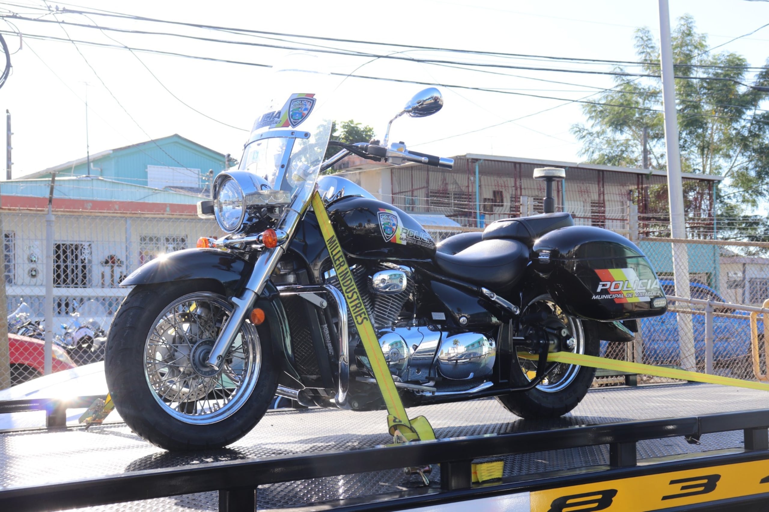 Motora asignada al sargento municipal de Mayagüez, Balbino A. Morales Sánchez, quien falleció en un accidente de tránsito al concluir su jornada laboral.