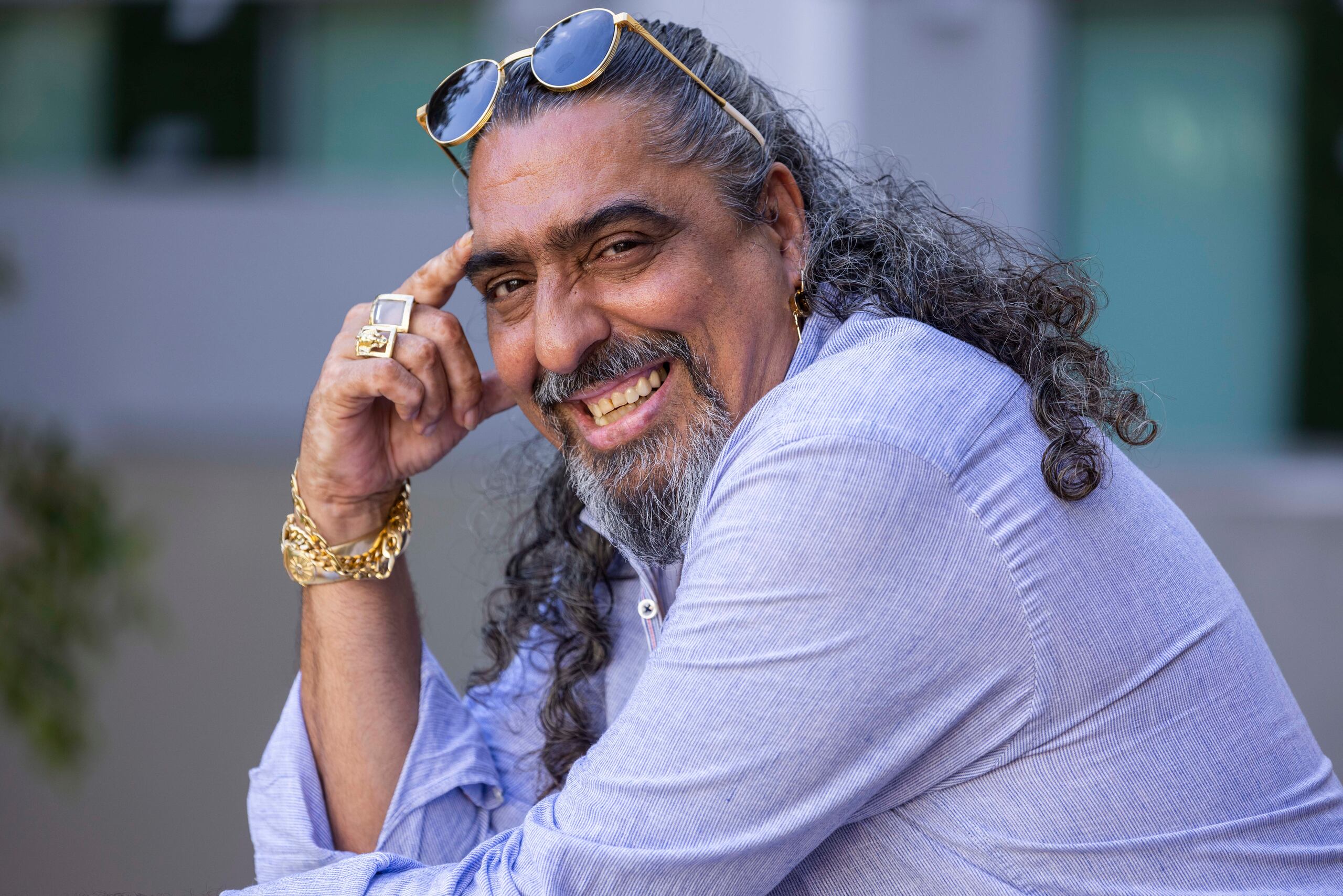 En 2021 Diego El Cigala, quien también tiene nacionalidad dominicana, fue detenido en Madrid después de que Kina Méndez denunciara en comisaría al cantante por daños físicos y psicológicos, pero quedó en libertad a la espera de juicio.