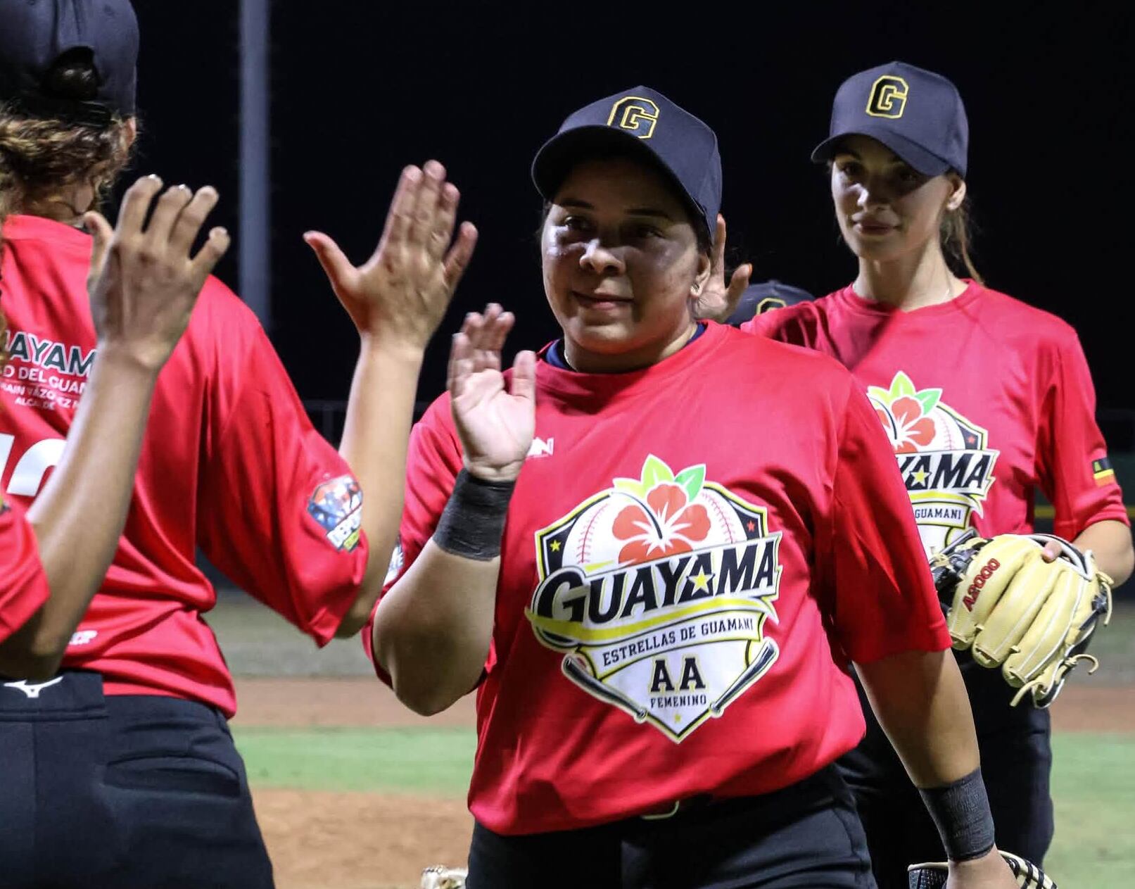 Imagen de la cobertura de: Montañesas de Utuado y Estrellas del Guamaní siguen al frente en la Liga de Béisbol Femenino