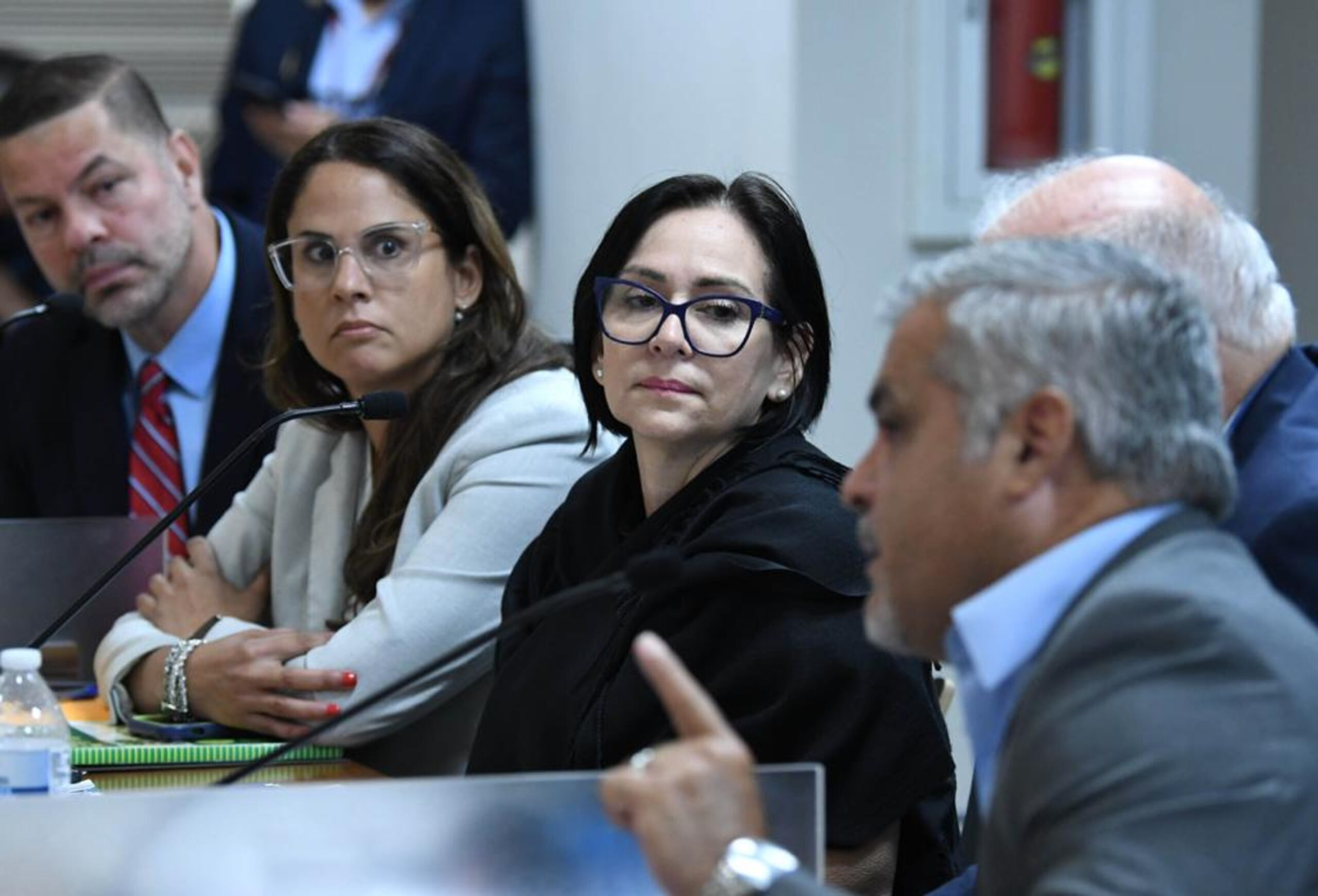 En su ponencia, Raíces, al centro, expuso que su prioridad “es proporcionar un ambiente seguro y propicio para el aprendizaje de nuestros estudiantes y entendemos la importancia de abordar estos retos con diligencia.