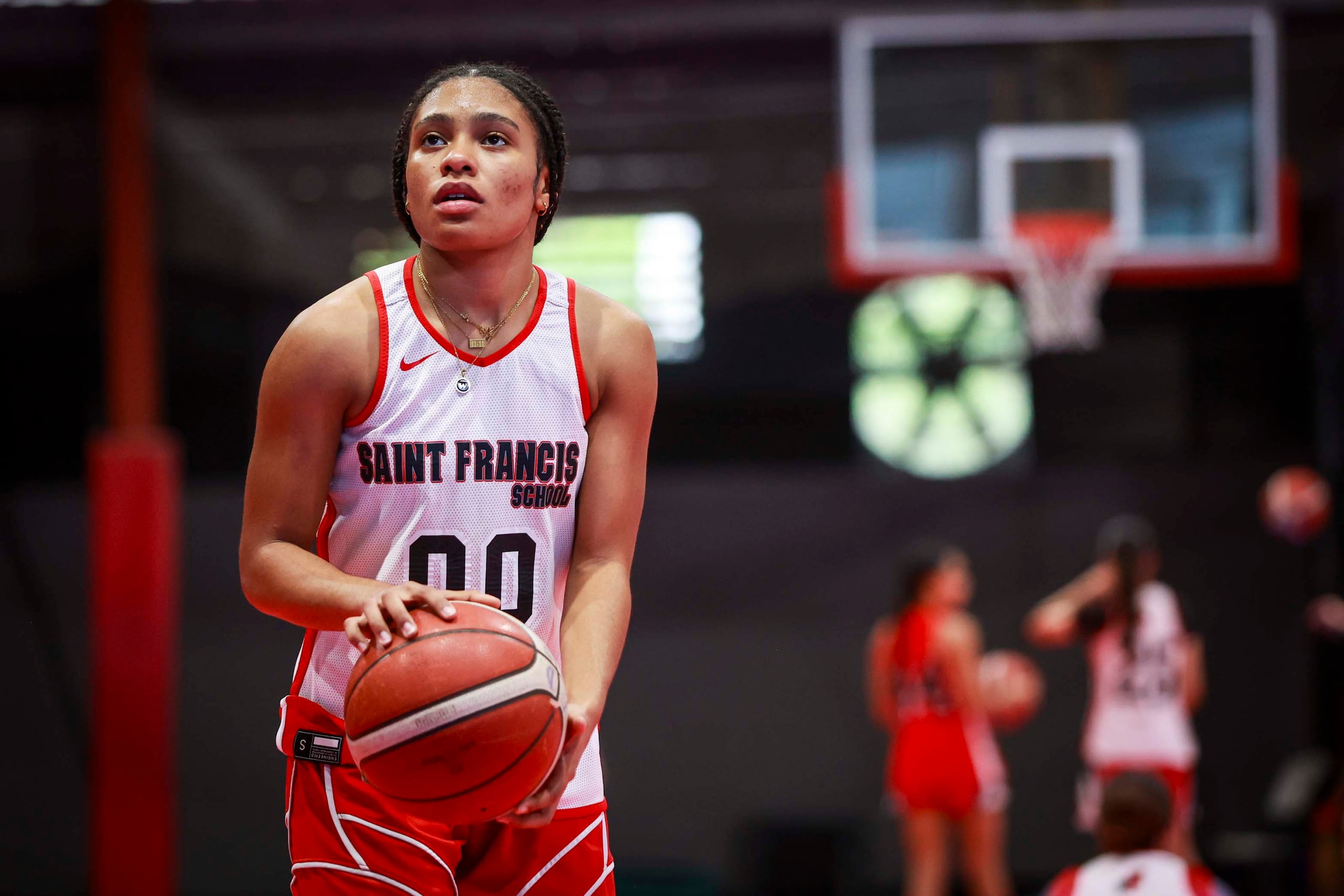 Walushka Hodge, jugadora de las Pumas de Saint Francis School y hermana de Walter Hodge.
