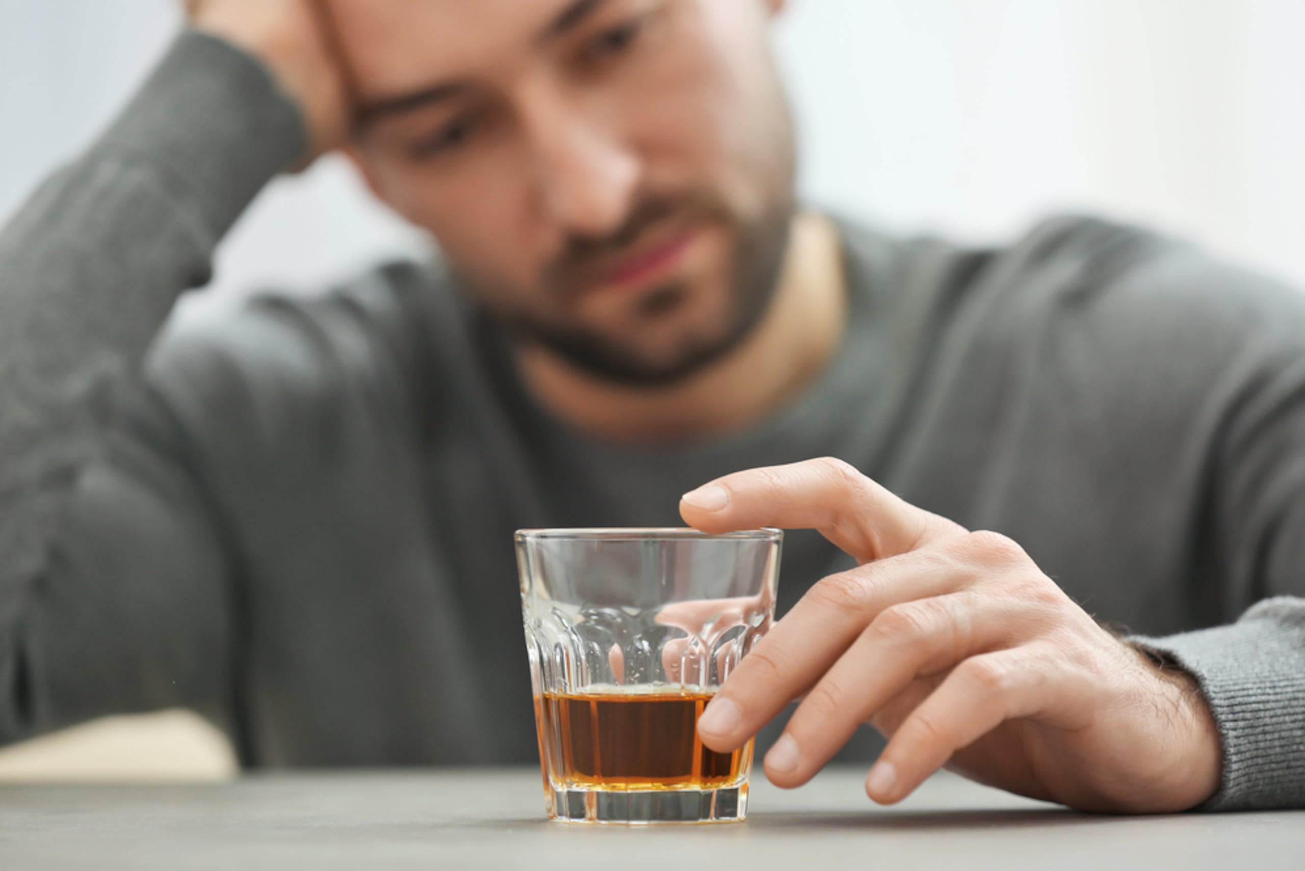La semaglutida oral redujo el nivel de riesgo de consumo de alcohol en el 81% de quienes la recibieron en el estudio clínico.