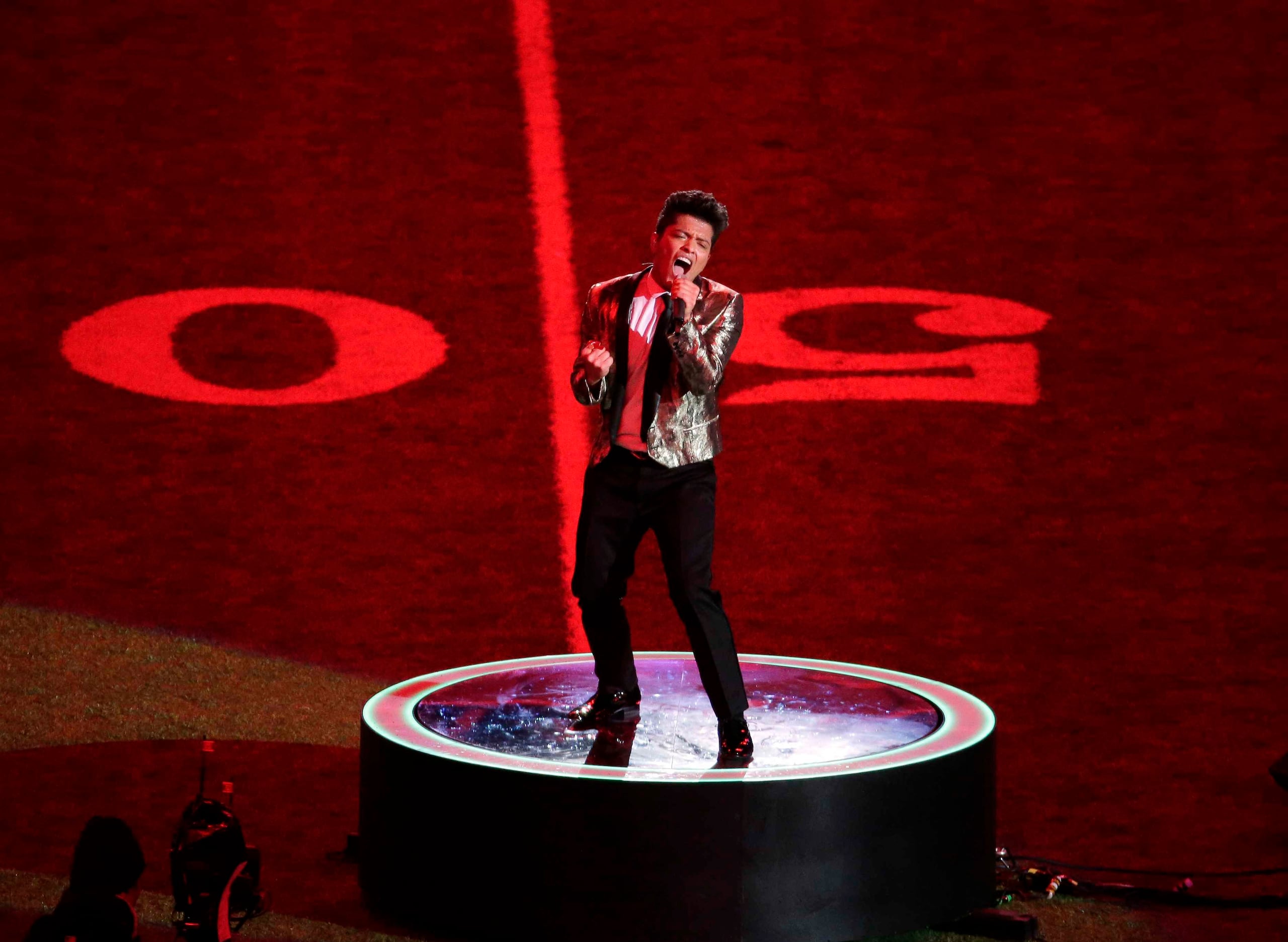 El cantautor y productor ganador del Grammy tuvo una gran presentación en el Super Bowl 2014 en East Rutherford, New Jersey. (Archivo AP)