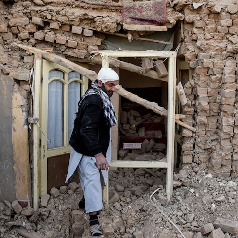 FOTOS: Potente terremoto en Afganistán deja decenas de muertos y cientos de heridos
