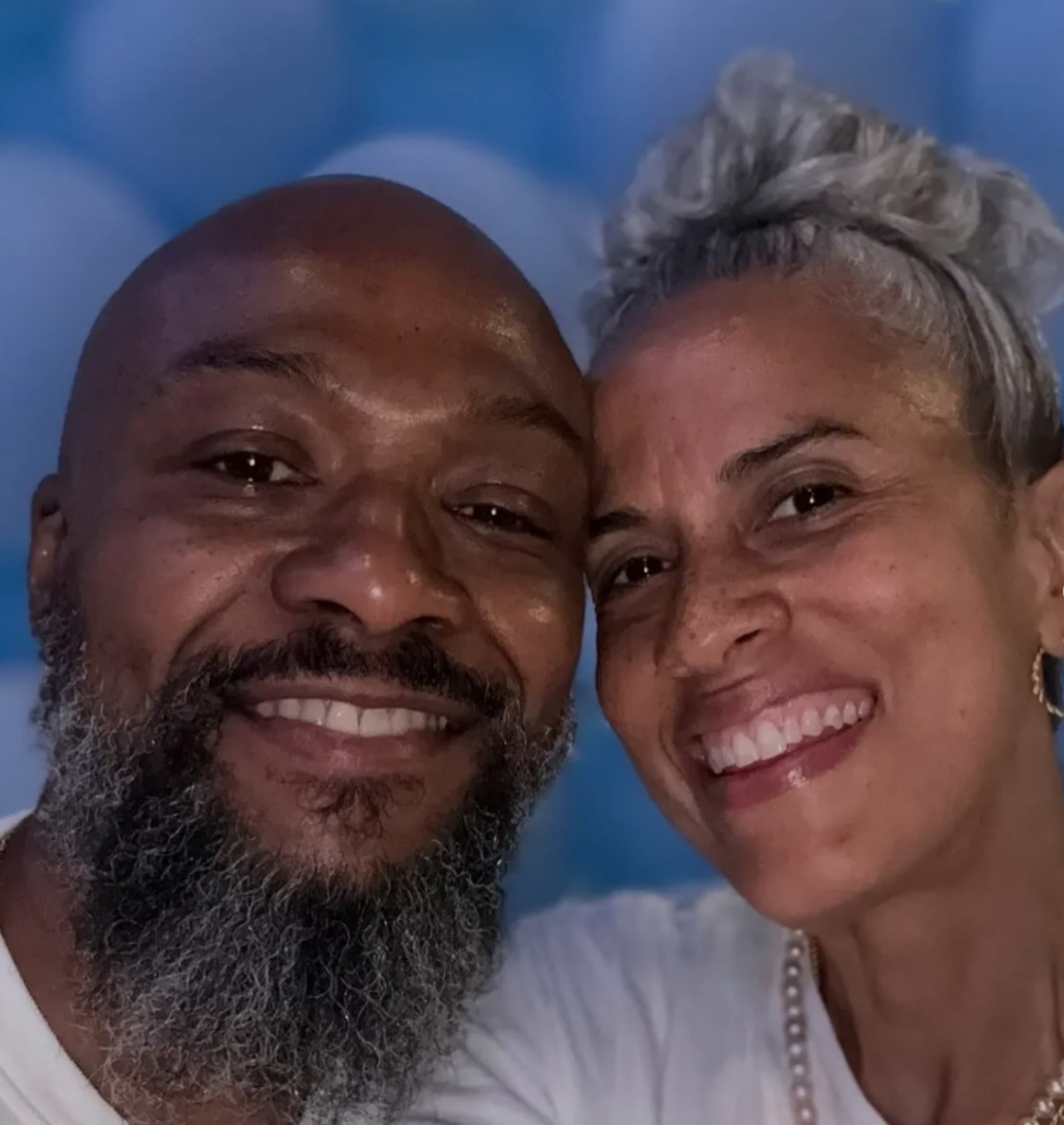 Kaseem Ryan conocido como Ka, junto a su esposa.