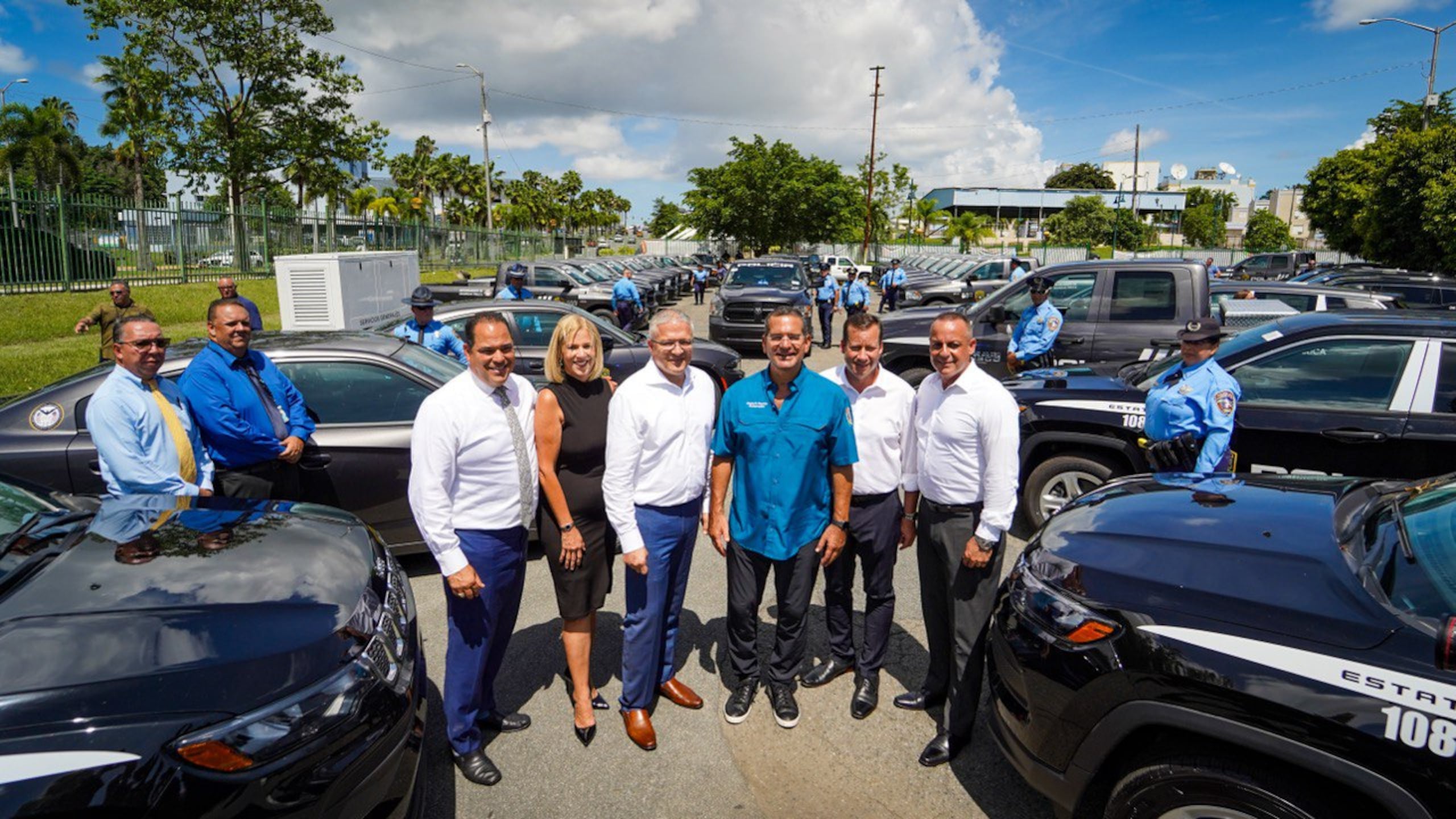 La entrega de los vehículos a los uniformados se realizó en los predios de la cancha Mario “Quijote” Morales, en Guaynabo. Gran parte de los autos fueron desplegados allí durante el evento.