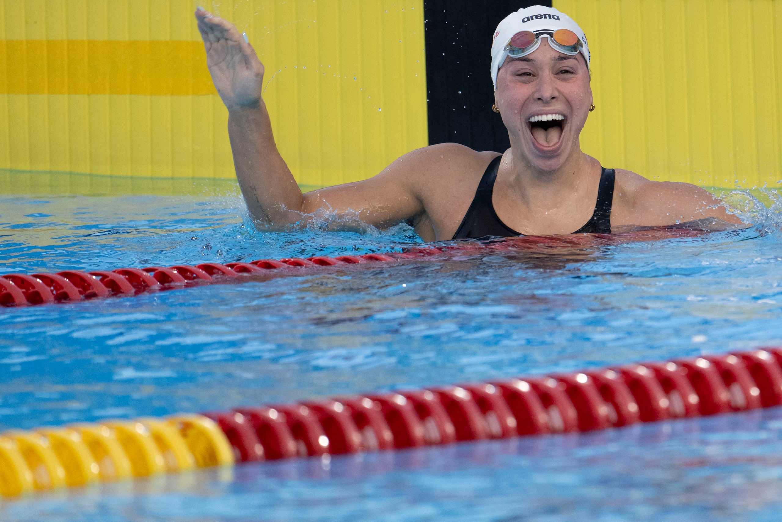 Kristem Romano tras ganar los 100 metros mariposa de los Juegos Centroamericanos y del Caribe Santo Domingo 2026.