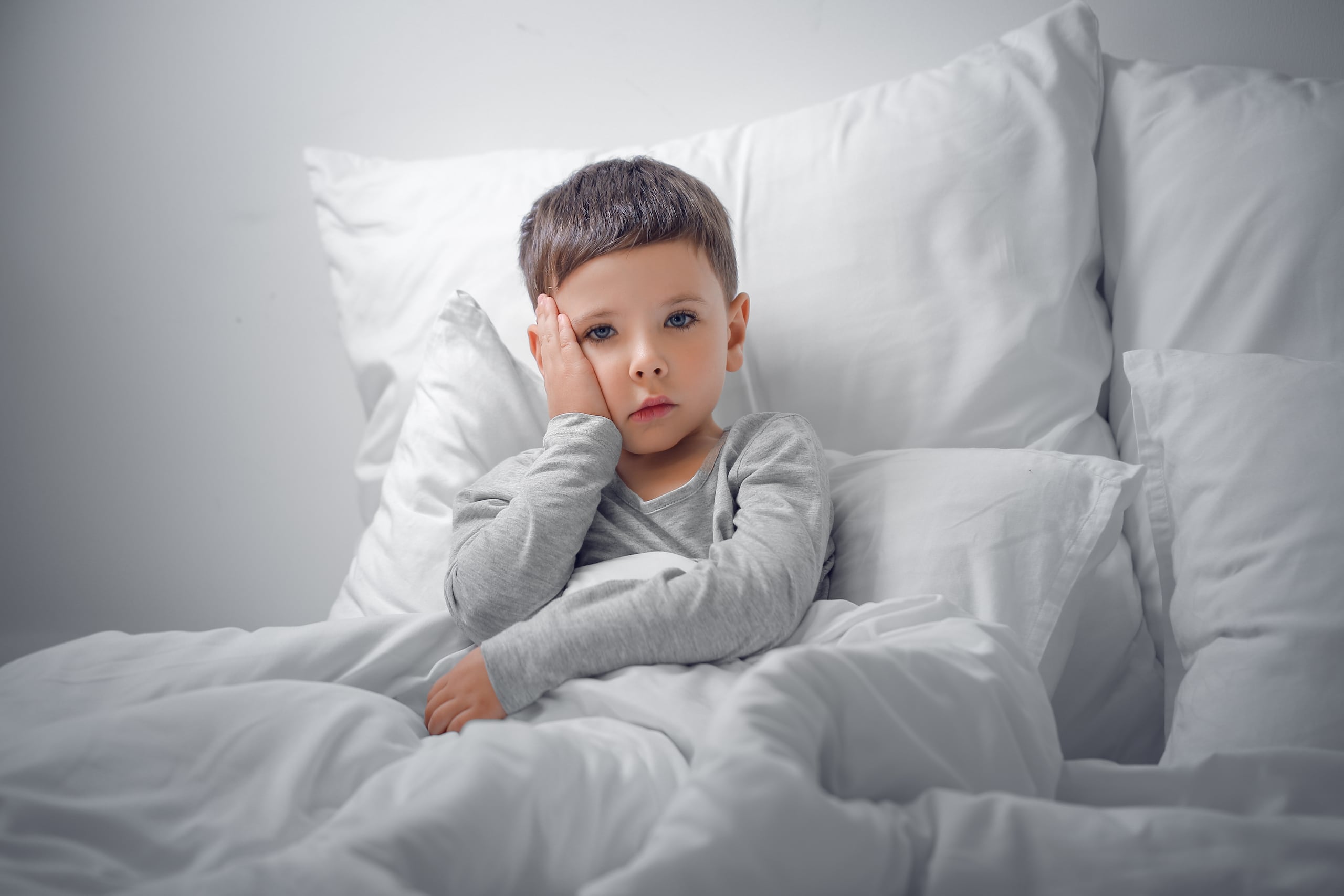 Los agentes buscaron pero no pudieron encontrar al hombre hasta el día siguiente.