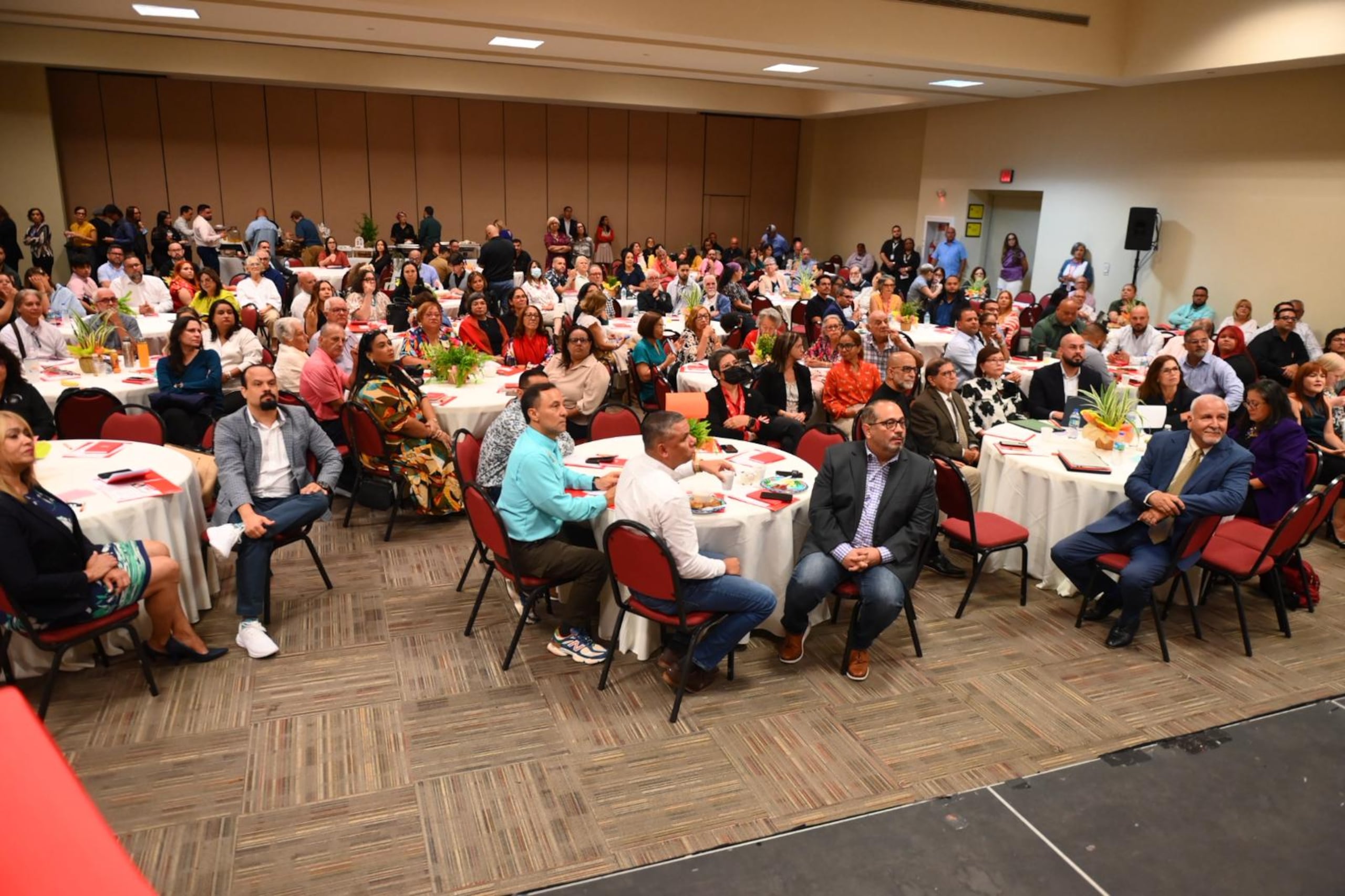 Representantes de municipios como Vega Baja, Toa Baja, Guánica, Lares, Hormigueros, Toa Alta, Salinas y Rincón, entre otros, participaron de la actividad.