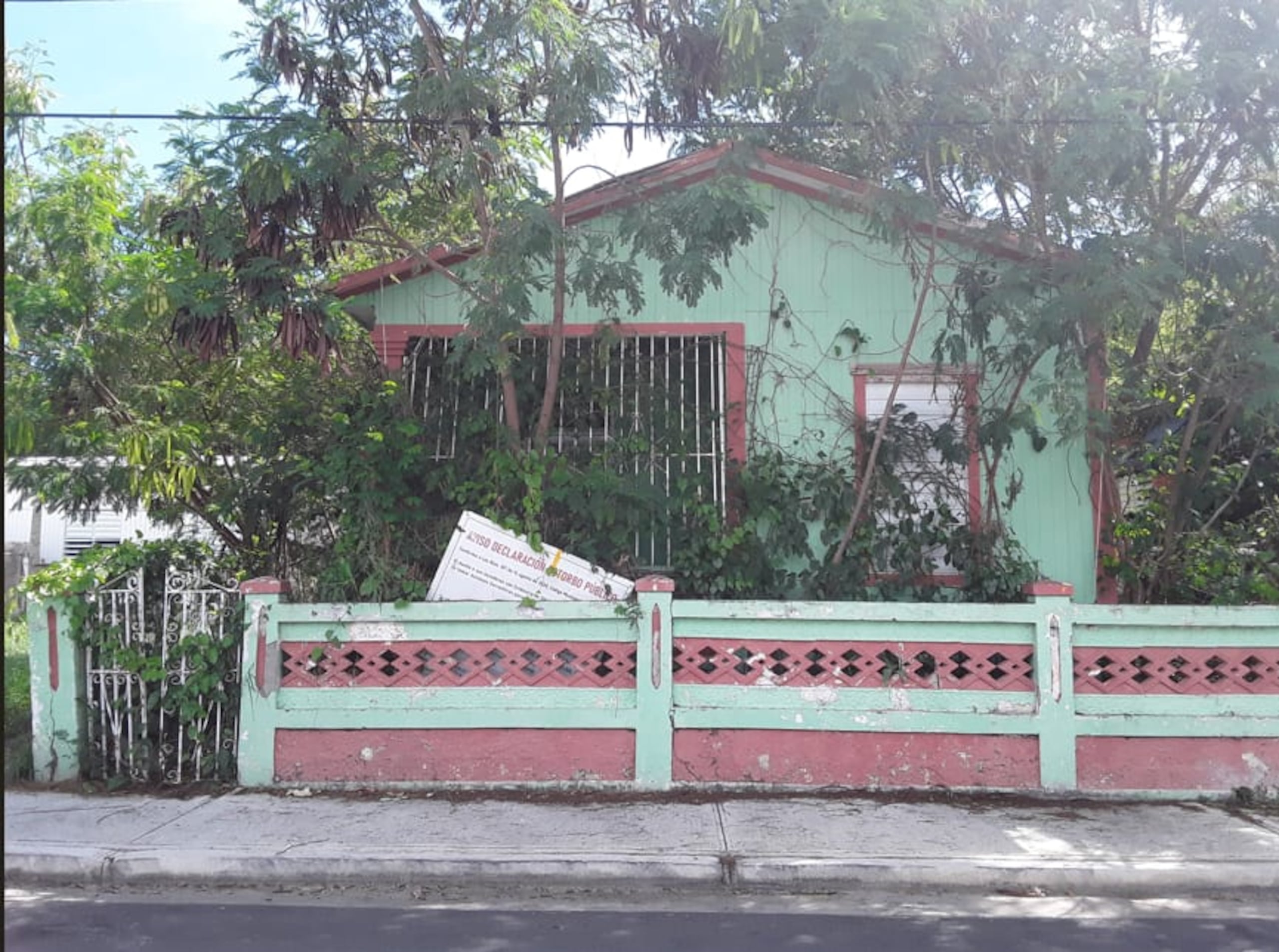 Propiedades para ser declaradas estorbos públicos en Salinas. Suministradas