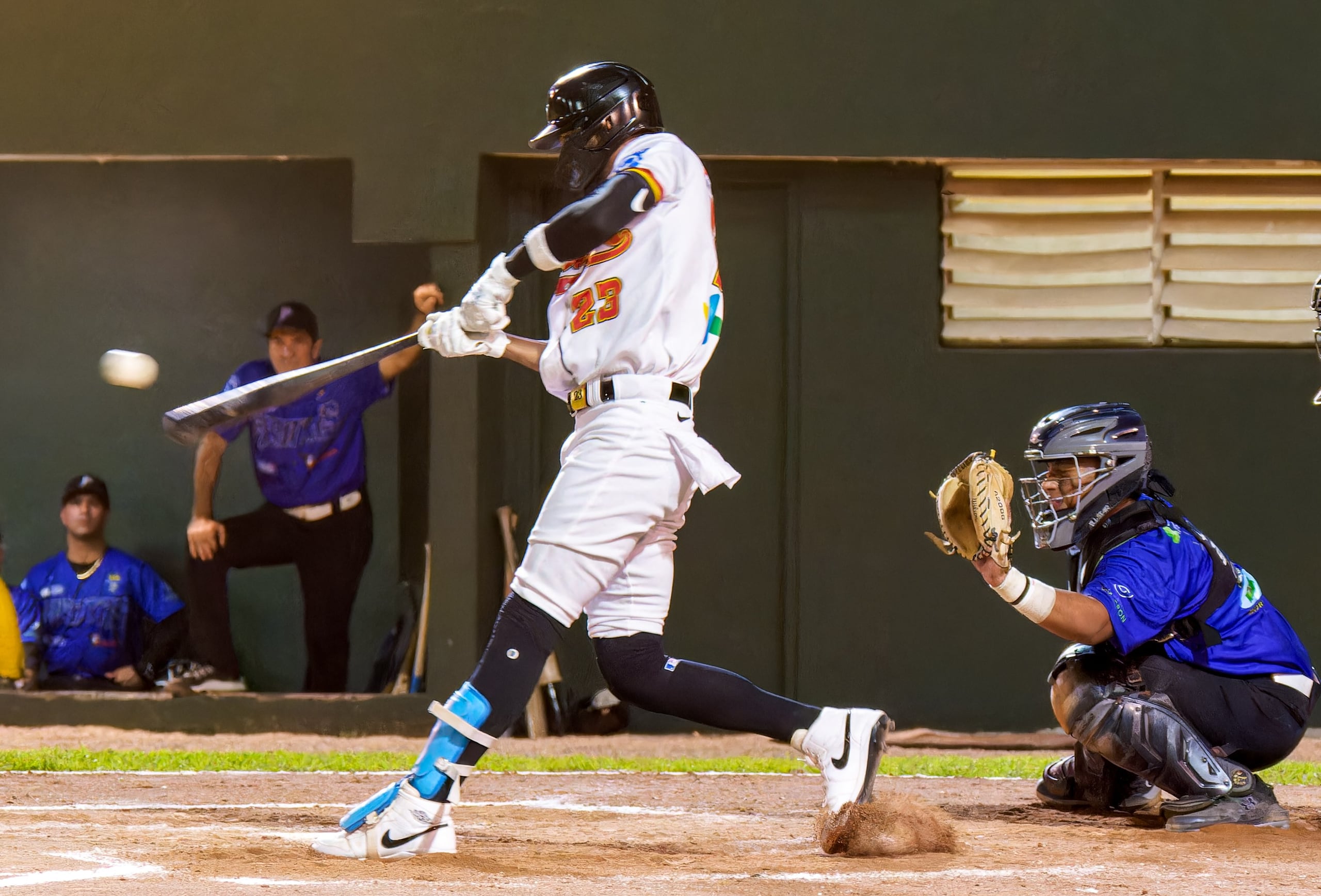 Los Cardenales toman el control de la sección Suroeste.