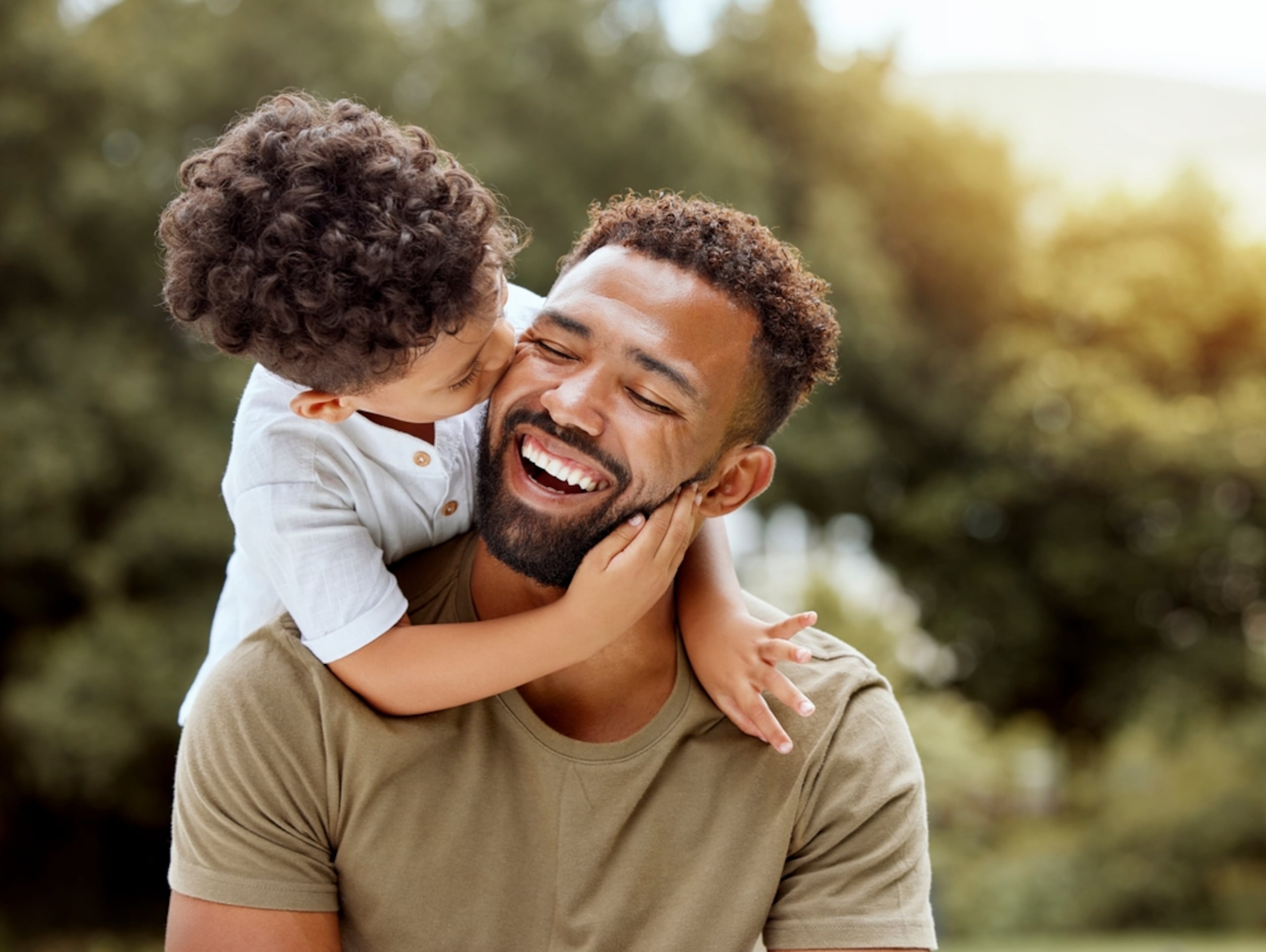 ¿Has pensado en las emociones, creencias, valores y patrones de comportamiento que deseas transmitirle a tus hijos?