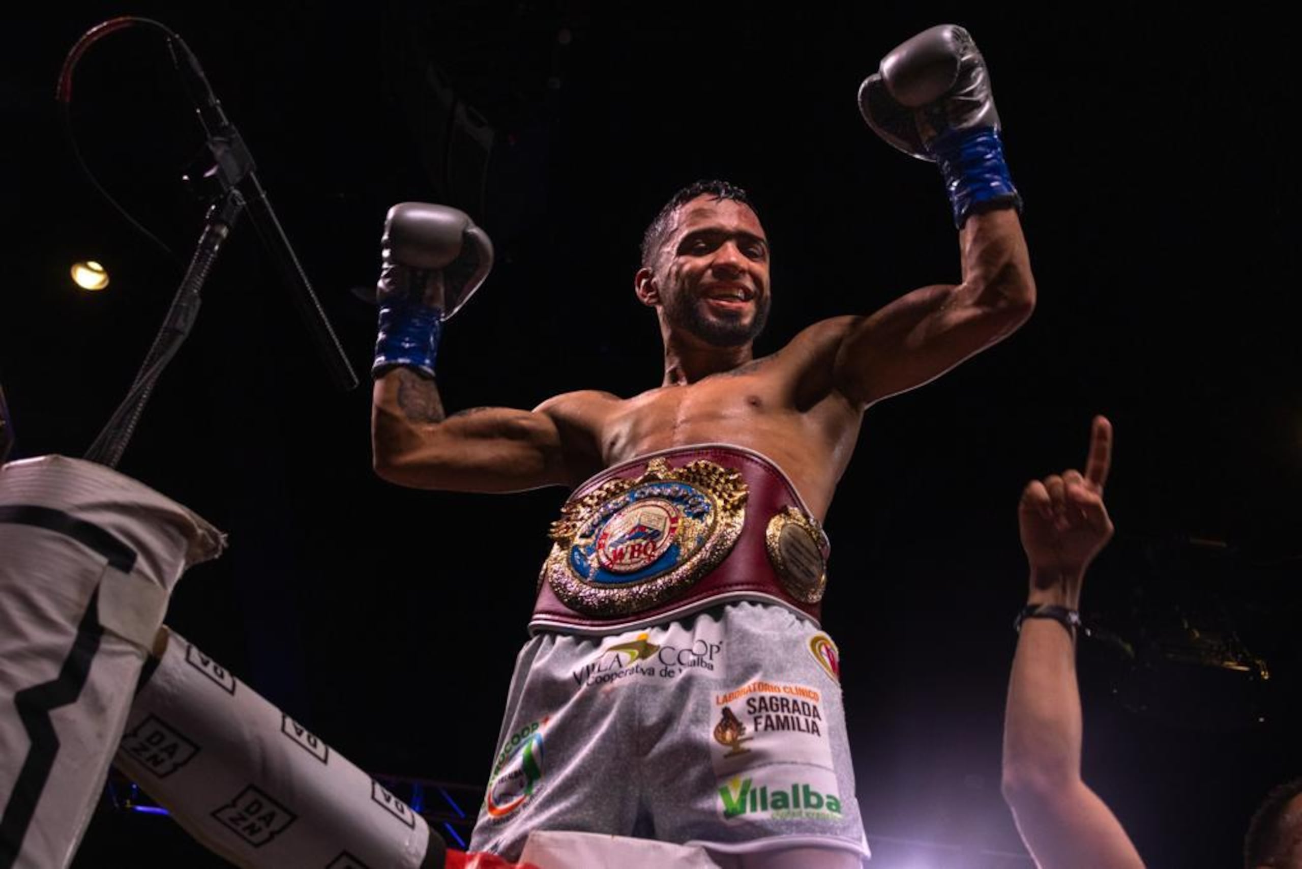 Oscar Collazo ganó la faja de la OMB el pasado mayo.