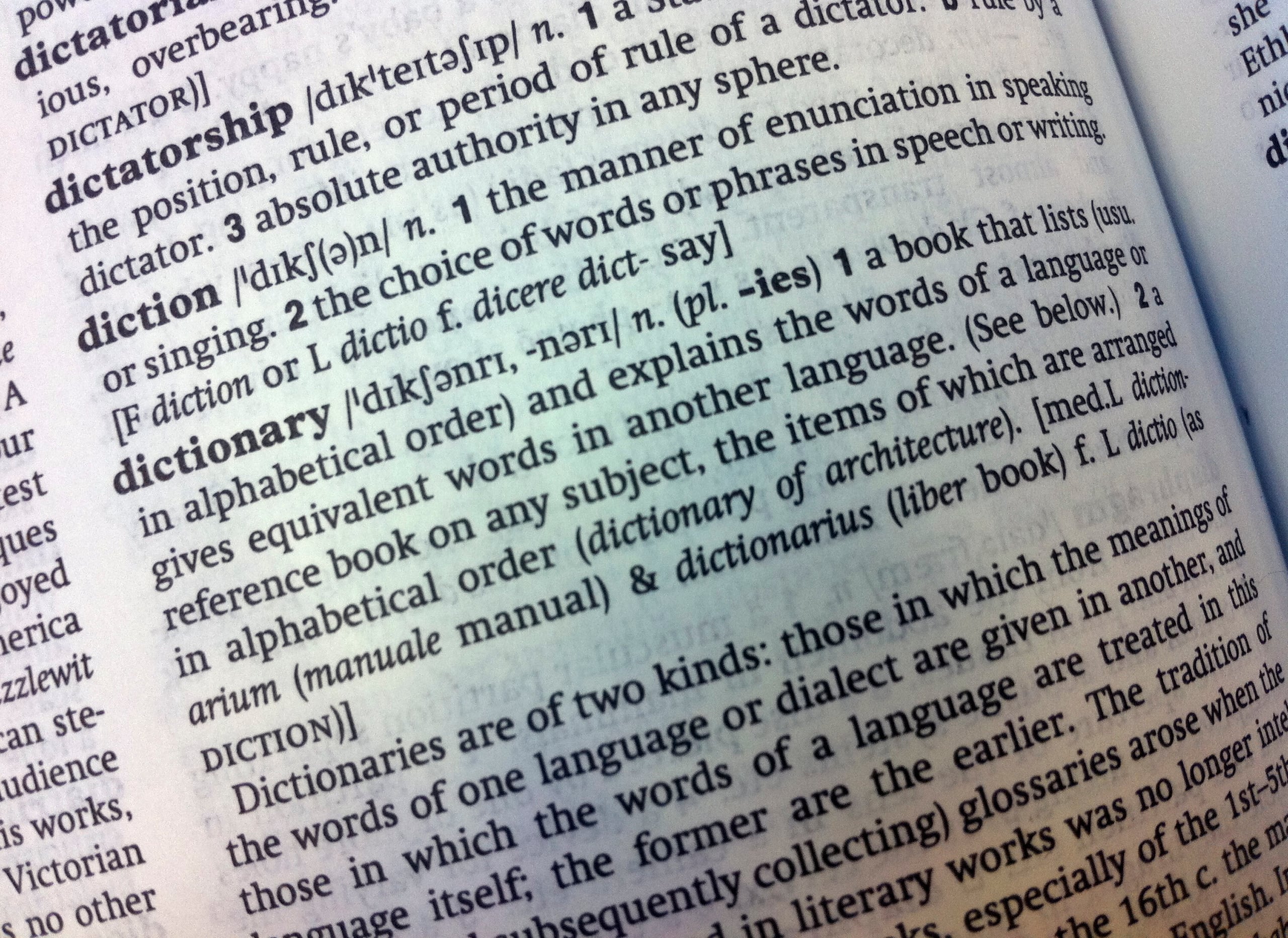 La cultura de Internet está cambiando el idioma inglés.