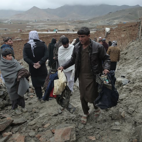 FOTOS: Terremoto en Afganistán deja muertos y estructuras colapsadas