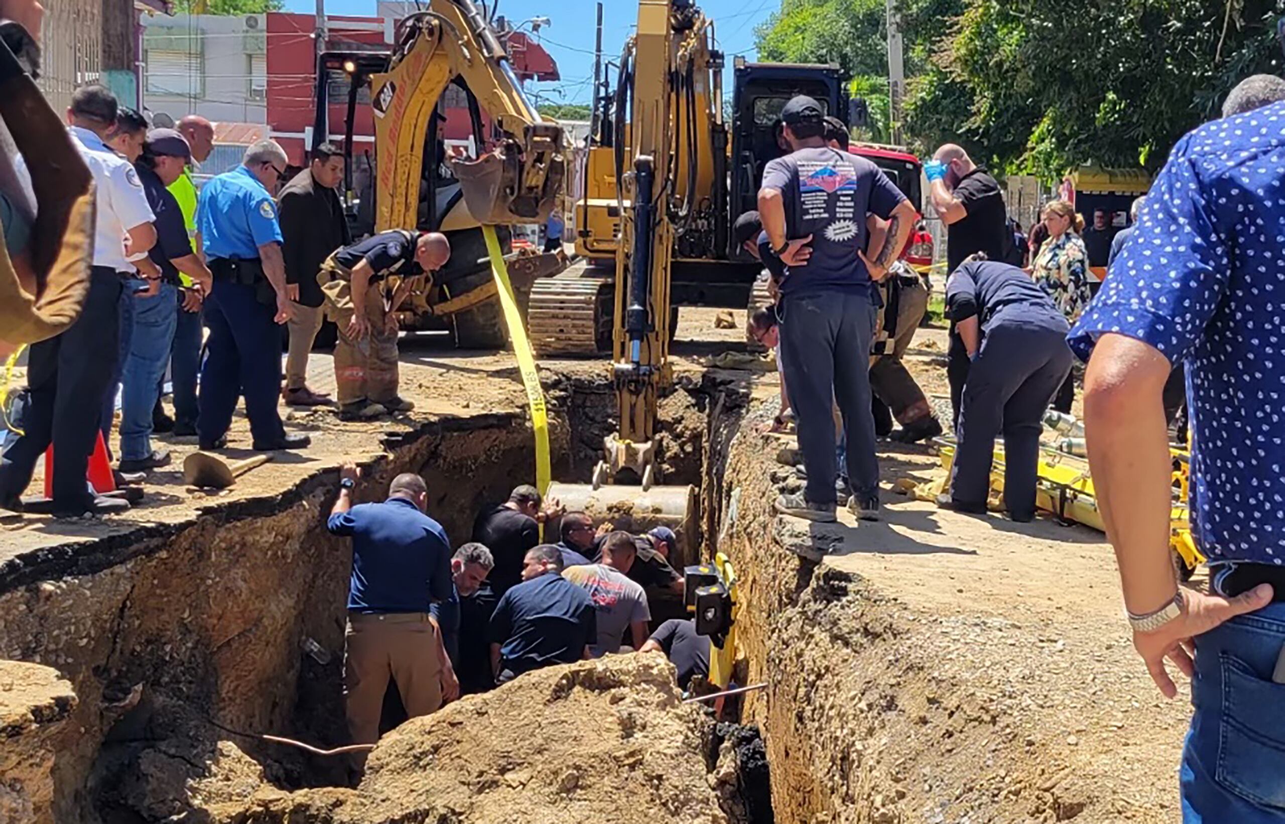 El obrero quedó pillado por una piedra mientras trabajaba en una construcción frente al tribunal de Cabo Rojo.
